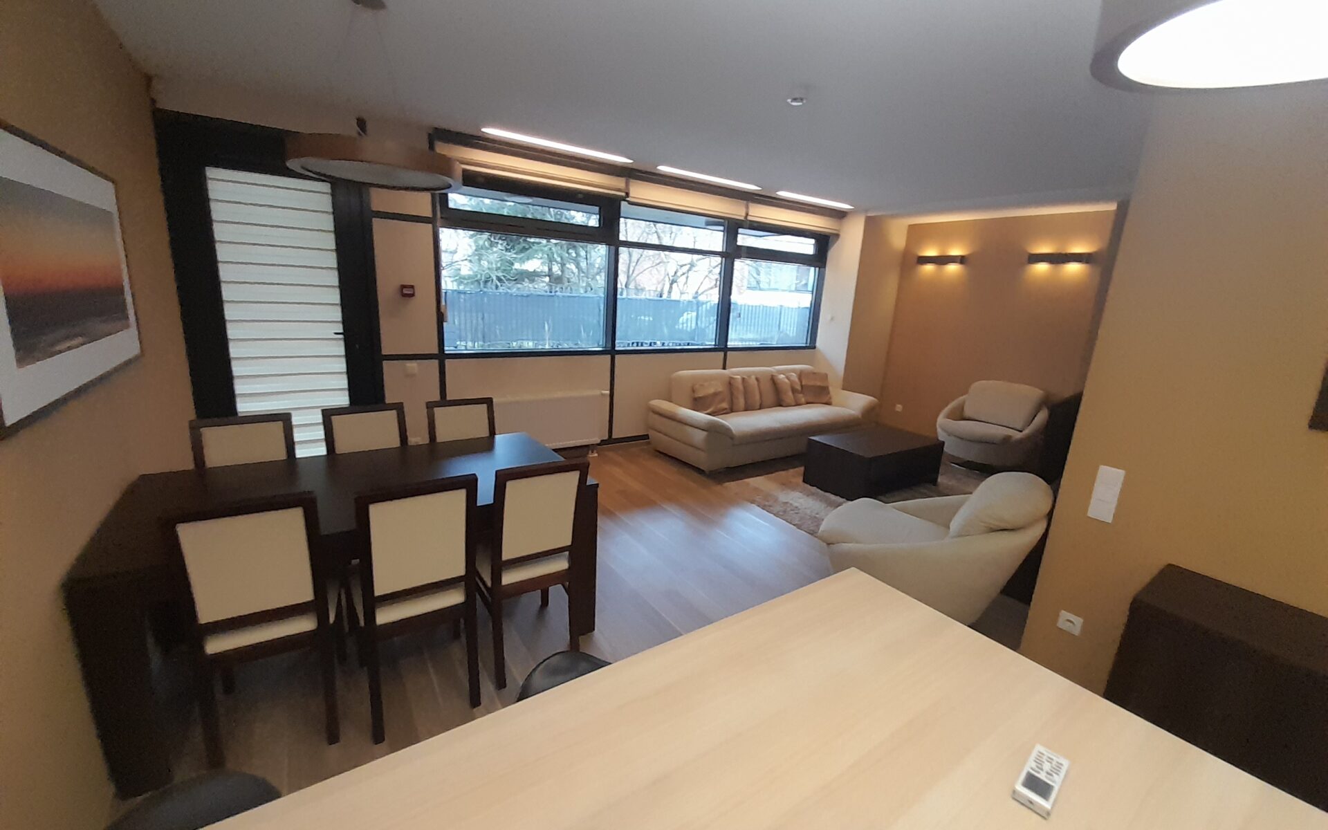 Nuomojamas 74 kv.m. 3 kambarių apartamentai Klaipėdos miesto centre Šaulių g, šalia Lietuvininkų aikštė
