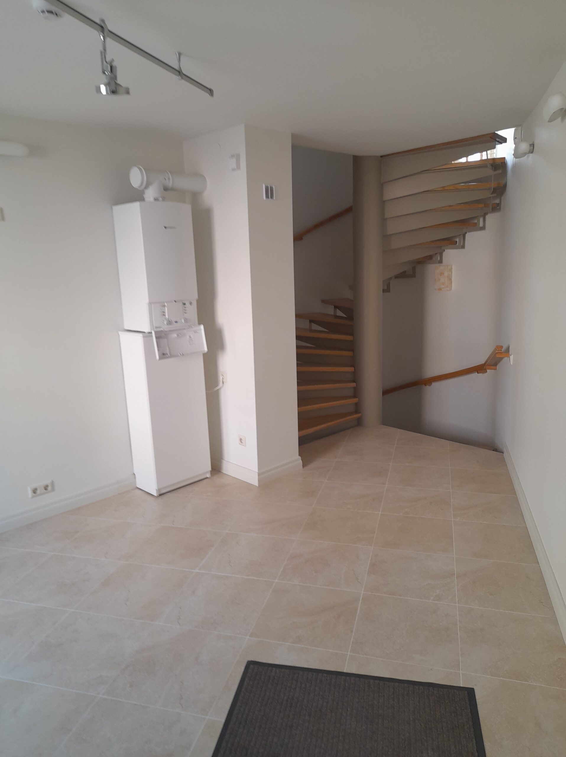 Parduodamos 58 kv.m. Gyvenamosios / Studijos patalpos