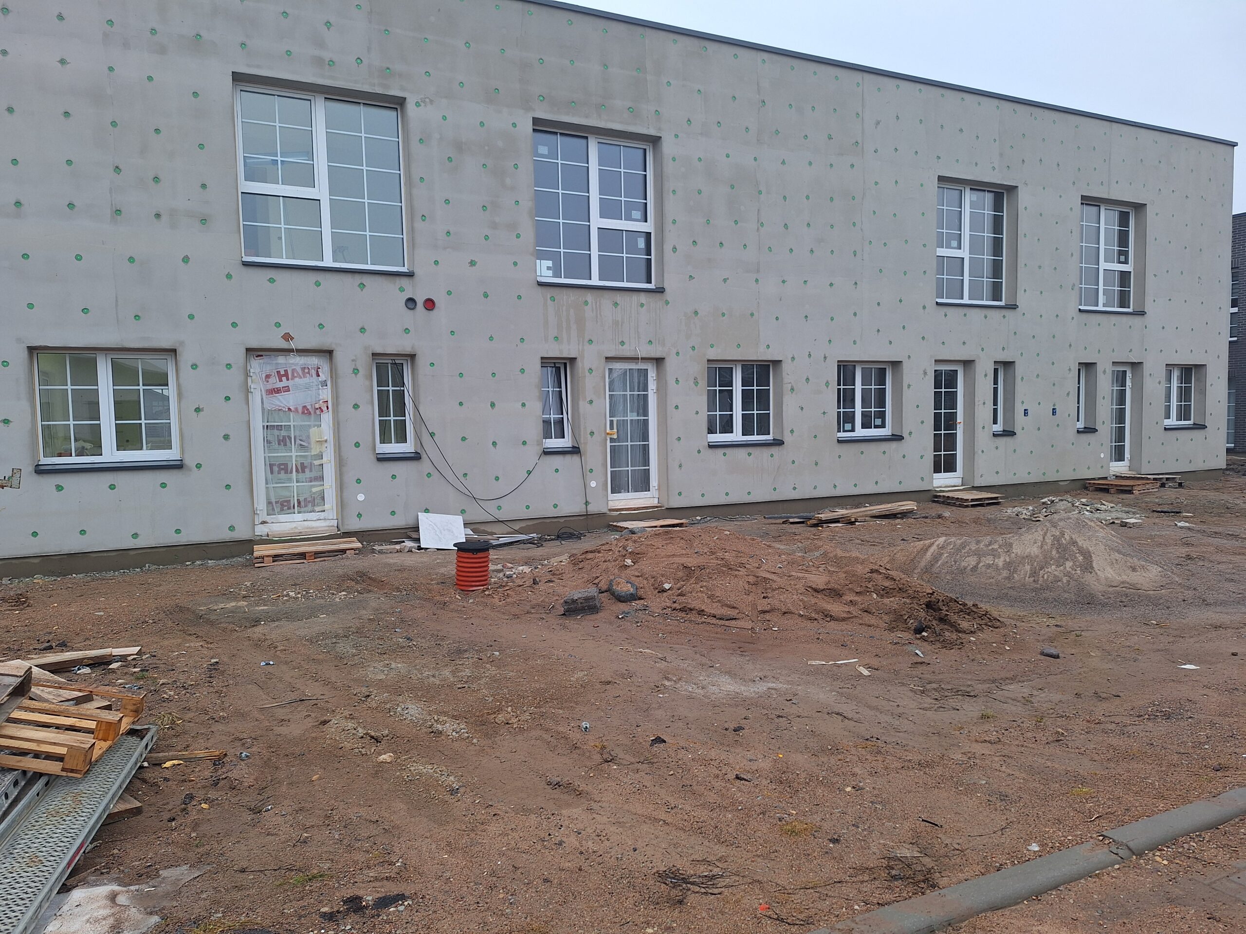 Parduodamas 100% baigtumo A+ klasės kotedžas Trušeliuose Klaipėdos rajone.