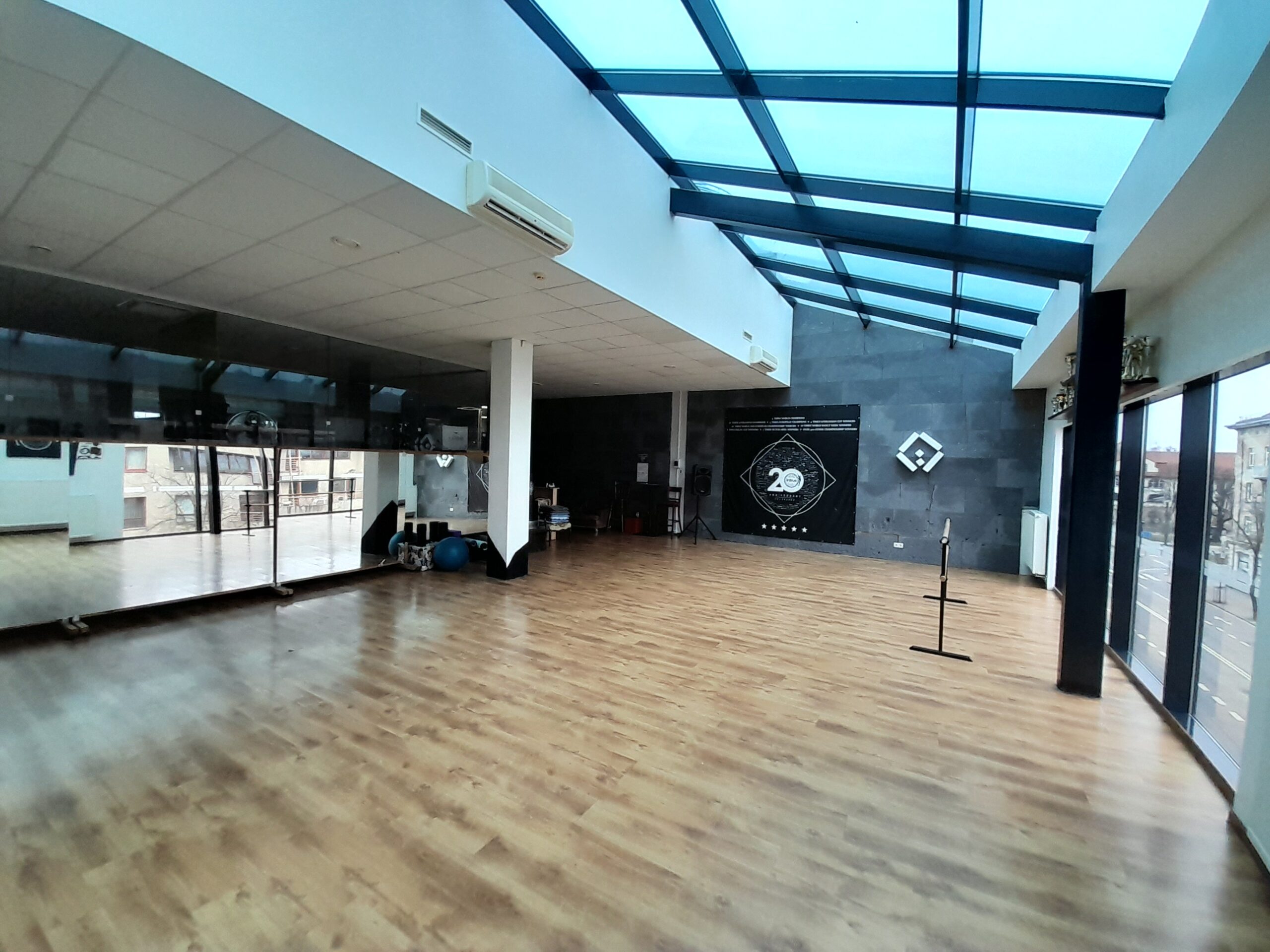 Išnuomojamos 141 kv.m. Patalpos H. Manto g. Buvusi šokiu studija