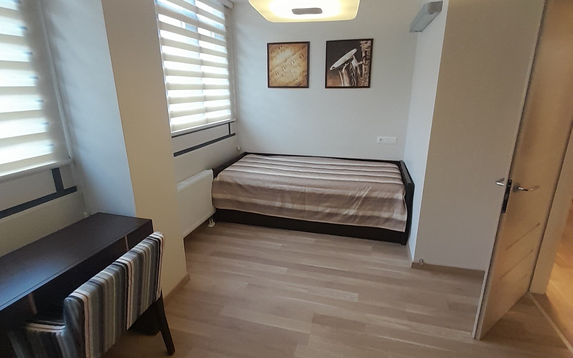 Nuomojamas 74 kv.m. 3 kambarių apartamentai Klaipėdos miesto centre Šaulių g, šalia Lietuvininkų aikštė