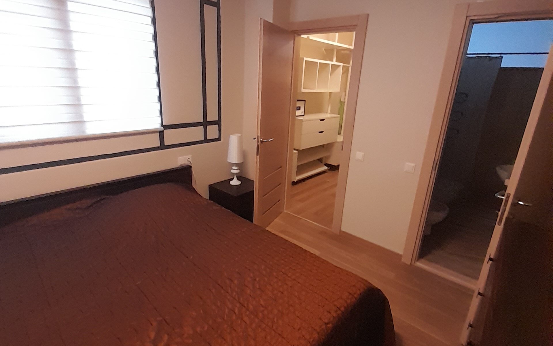 Nuomojamas 74 kv.m. 3 kambarių apartamentai Klaipėdos miesto centre Šaulių g, šalia Lietuvininkų aikštė