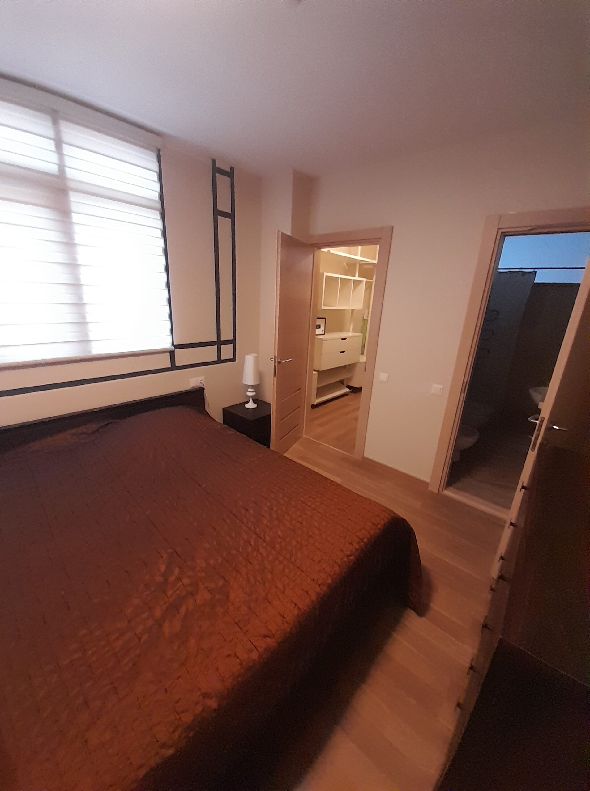 Nuomojamas 74 kv.m. 3 kambarių apartamentai Klaipėdos miesto centre Šaulių g, šalia Lietuvininkų aikštė