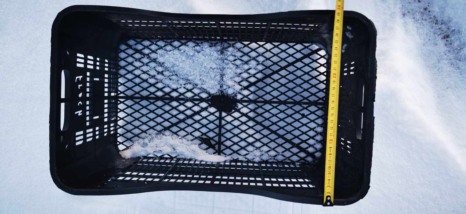 Įvairių dydžių plastikinės dėžutės