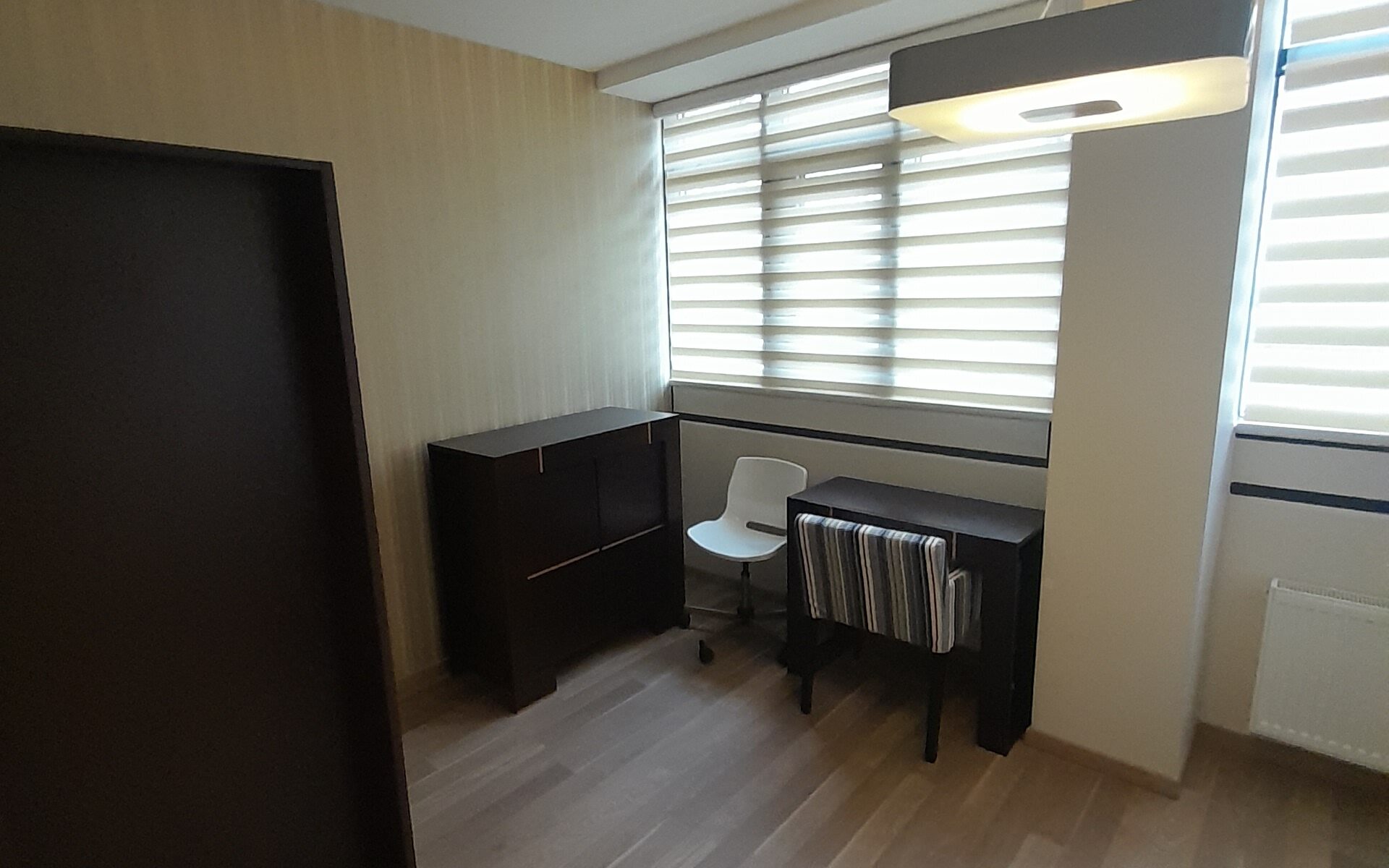Nuomojamas 74 kv.m. 3 kambarių apartamentai Klaipėdos miesto centre Šaulių g, šalia Lietuvininkų aikštė