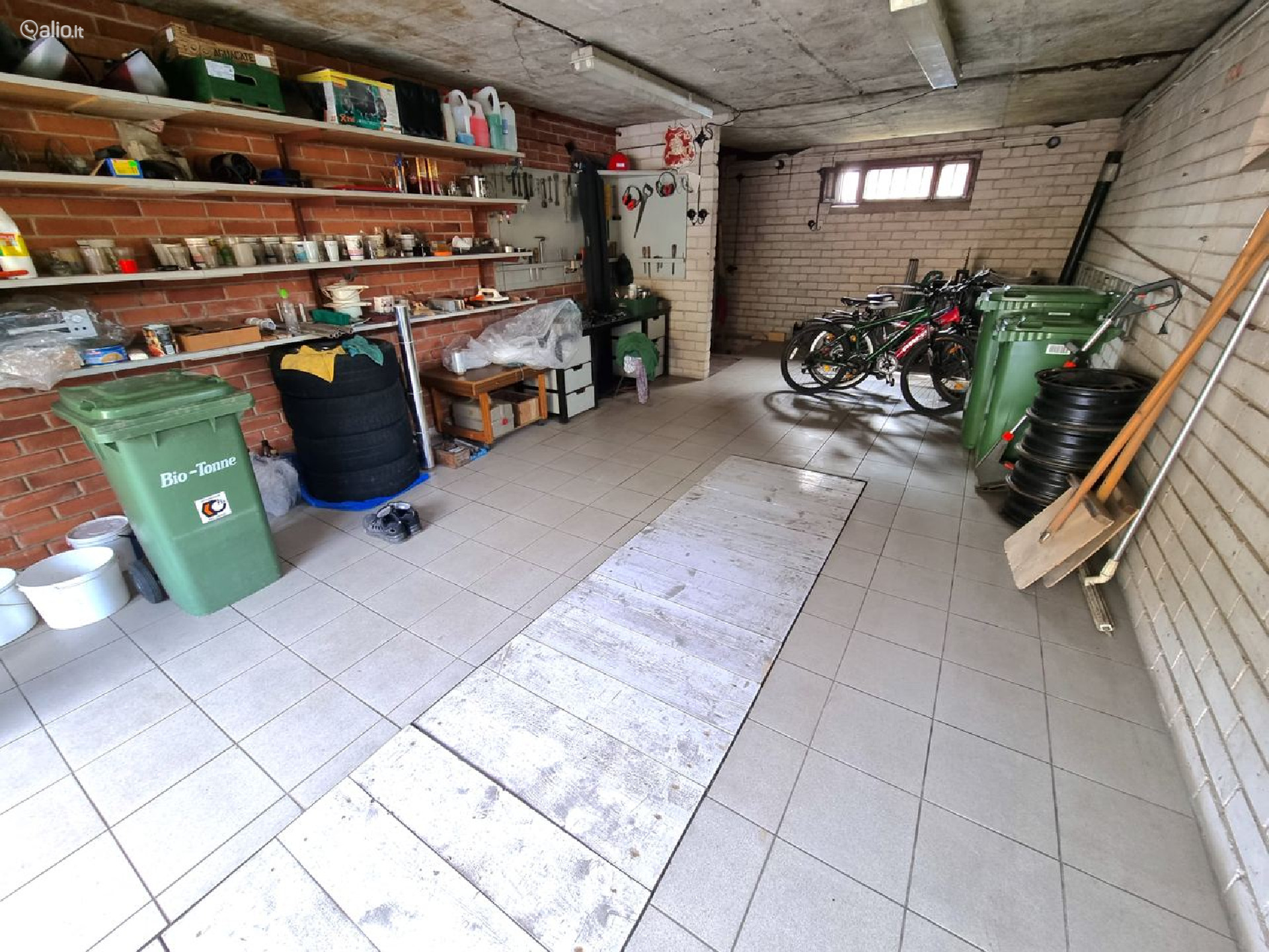 PARDUODAMAS ERDVUS NAMAS ŠALIA MIŠKO PANEVĖŽYJE