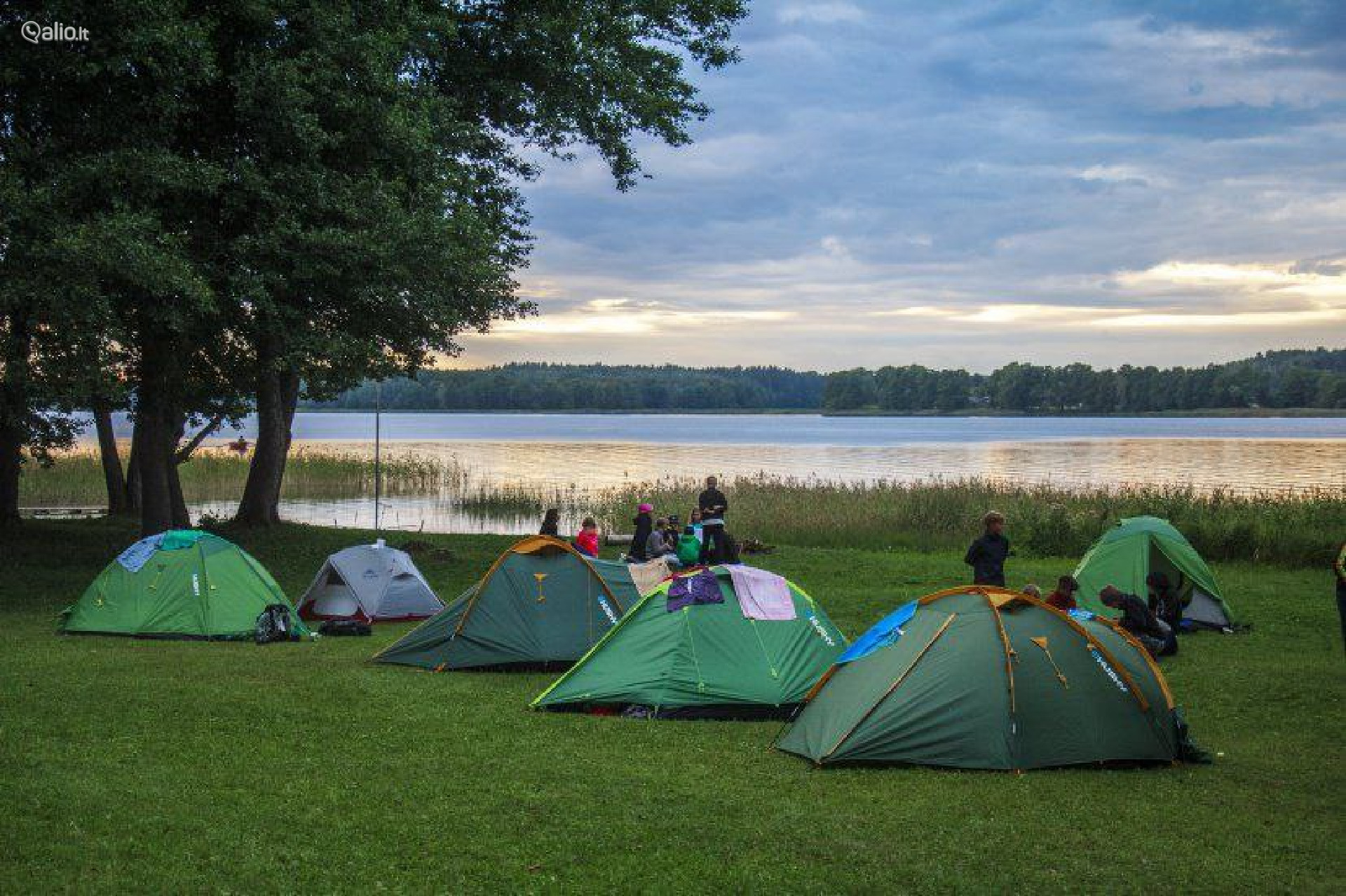 IŠSKIRTINIS SKLYPAS SU POILSIO NAMU ZARASŲ R.