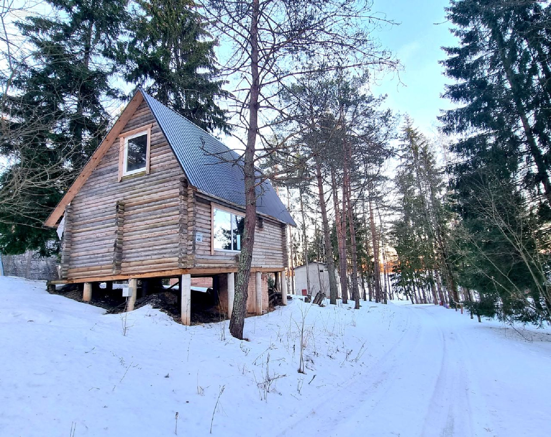 IŠSKIRTINIS SKLYPAS SU POILSIO NAMU ZARASŲ R.