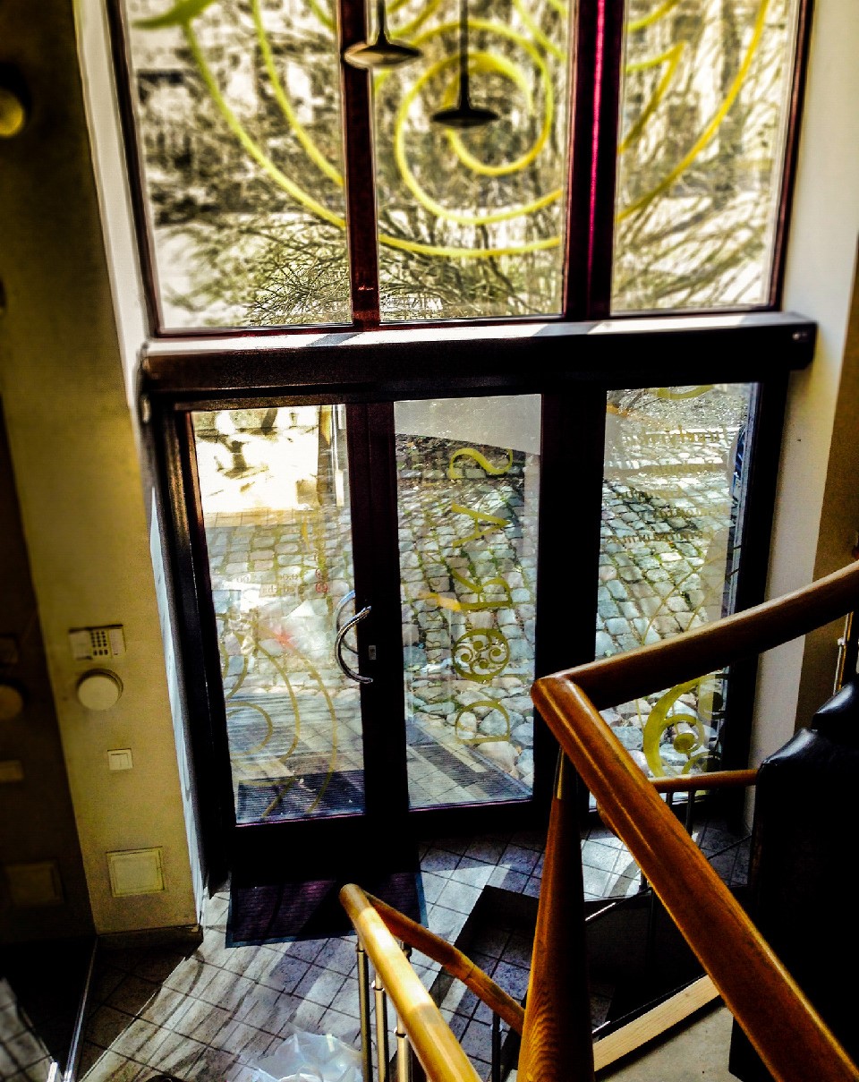 Pačioje Klaipėdos miesto širdyje, Tiltų g. nuomojamos komercinės paskirties patalpos.