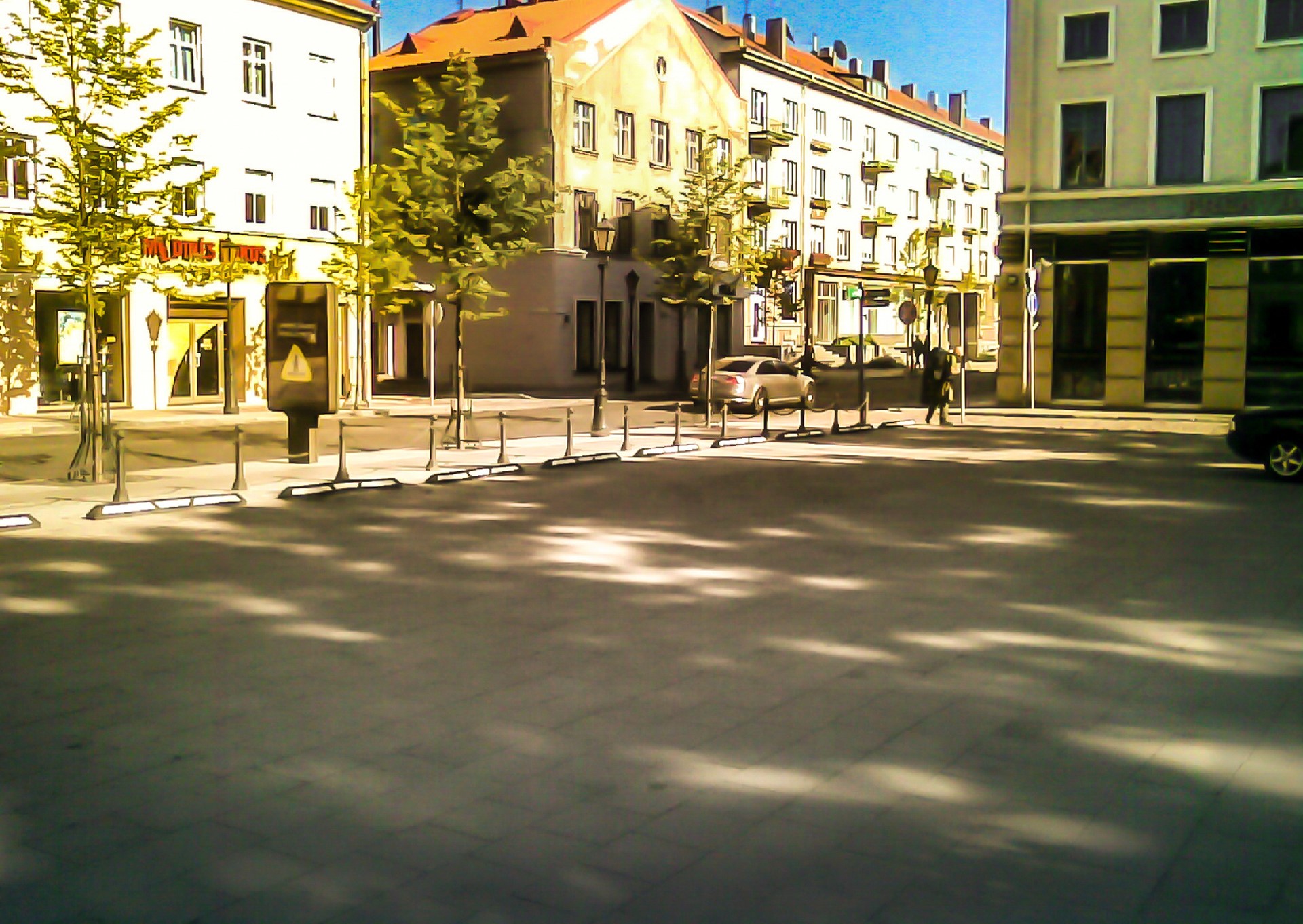 Pačioje Klaipėdos miesto širdyje, Tiltų g. nuomojamos komercinės paskirties patalpos.