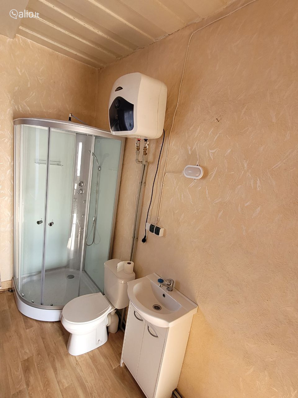 2 K. BUTAS PIRMAME AUKŠTE MARIJAMPOLĖS R. ŠALIA UPĖS