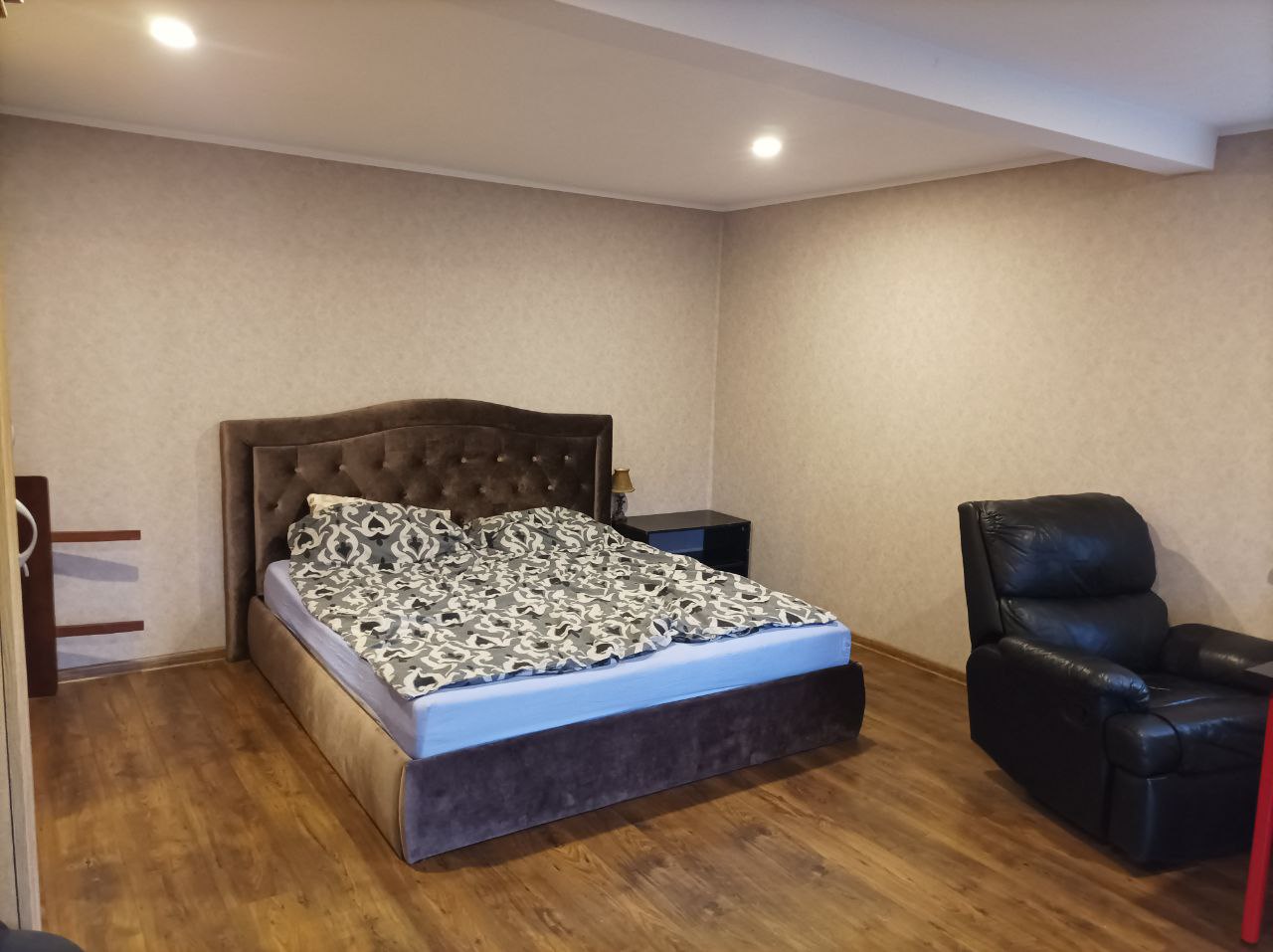 Atnaijintas Rąstinis Namas Biržų raj.