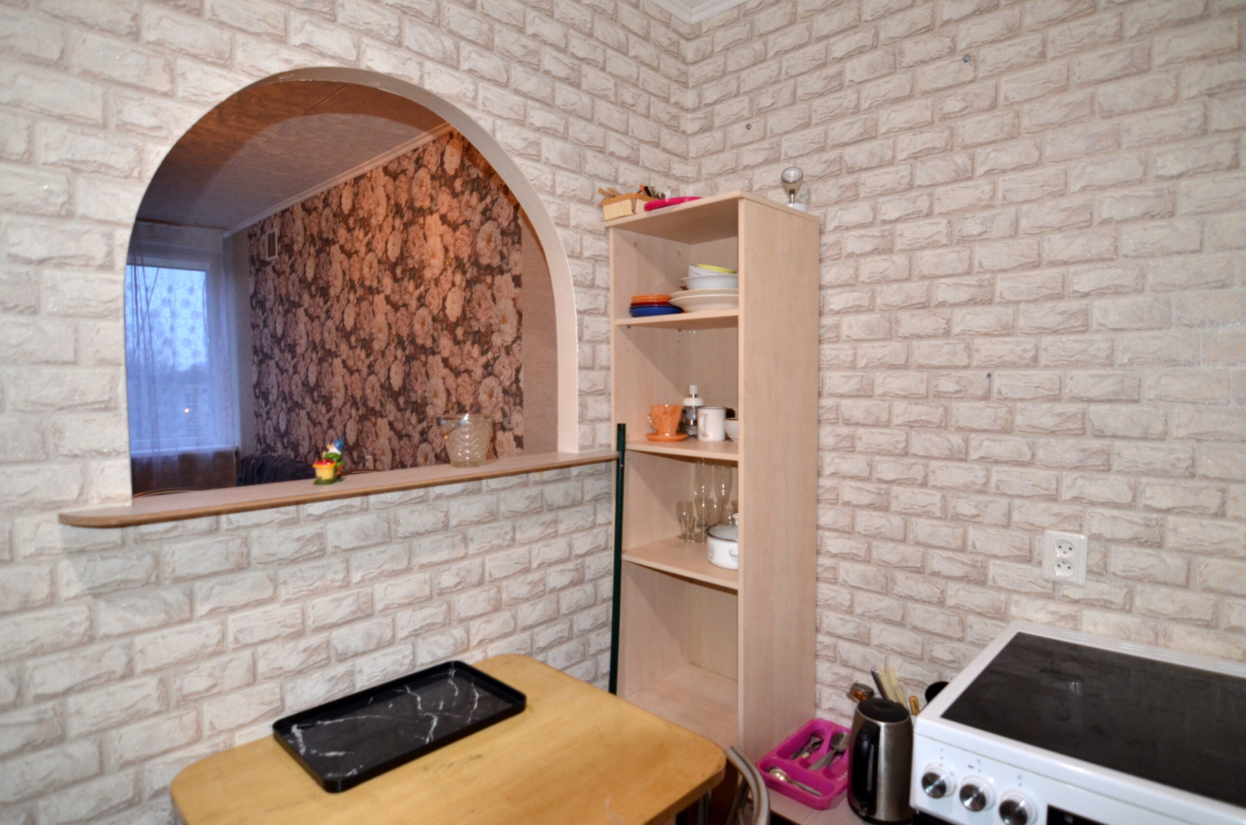 Parduodamas 1 kambario butas bendrabutyje, Plungėje.