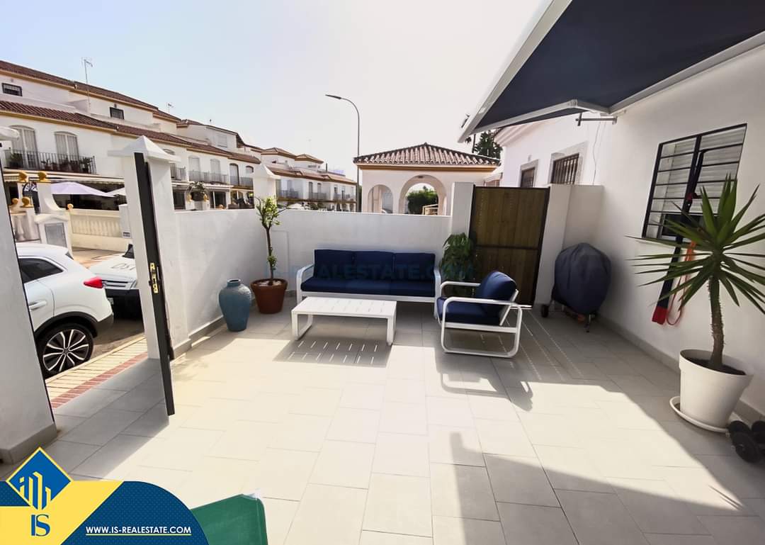 Parduodamas 3 kambarių renovuotas namas, Ispanijoje, Malaga provincijoje, Estepona mieste