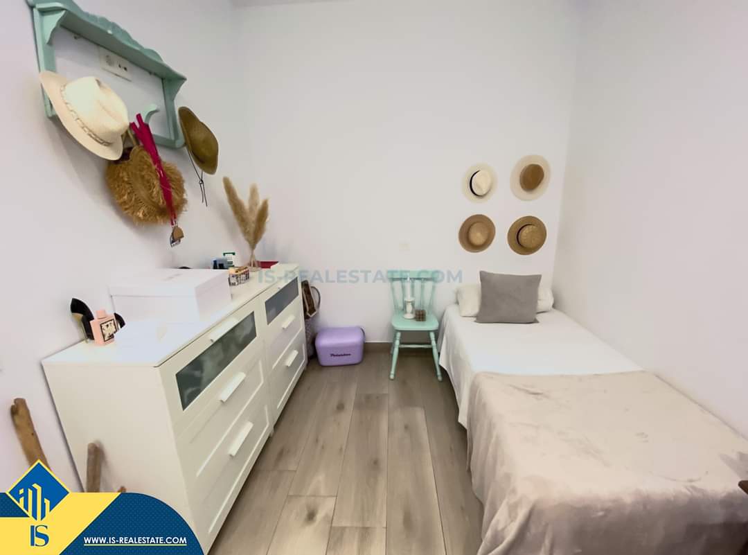 Parduodamas 3 kambarių renovuotas namas, Ispanijoje, Malaga provincijoje, Estepona mieste