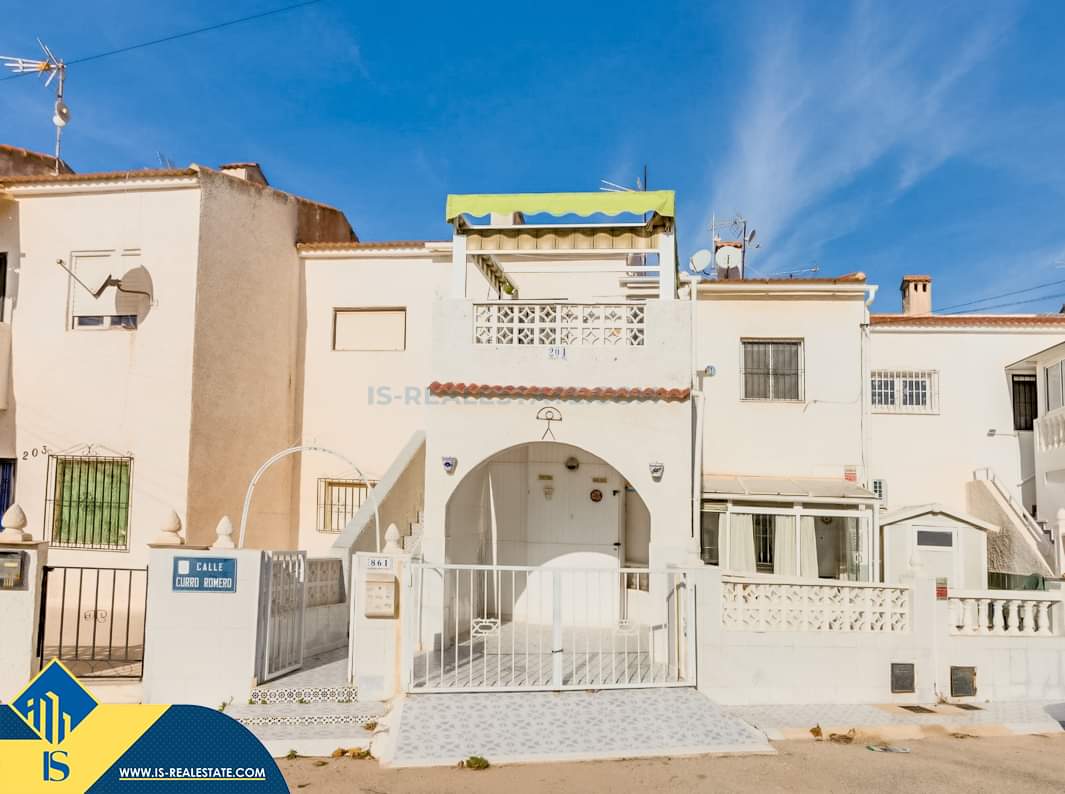 Parduodamas 3 kambarių antro aukšto bungalas, Ispanijoje, Alicante provincijoje, Torrevieja mieste