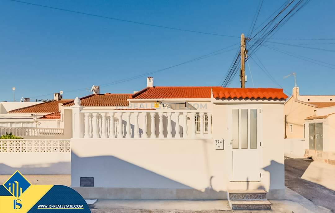 Parduodamas 3-jų kambarių bungalas, Ispanijoje, Alicante provincijoje, Torrevieja mieste