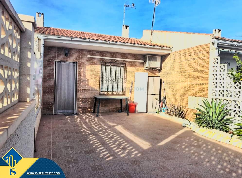 Parduodamas 3 kambarių bungalas, Ispanijoje, Alicante provincijoje, Torrevieja mieste