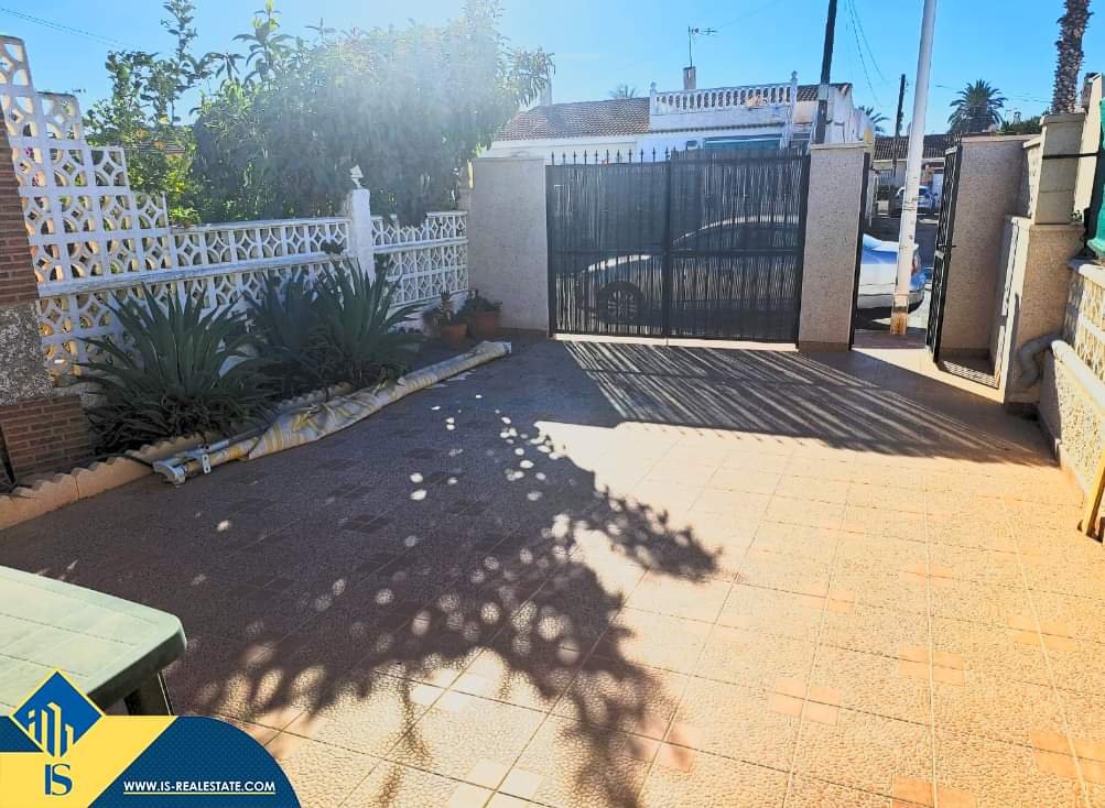 Parduodamas 3 kambarių bungalas, Ispanijoje, Alicante provincijoje, Torrevieja mieste