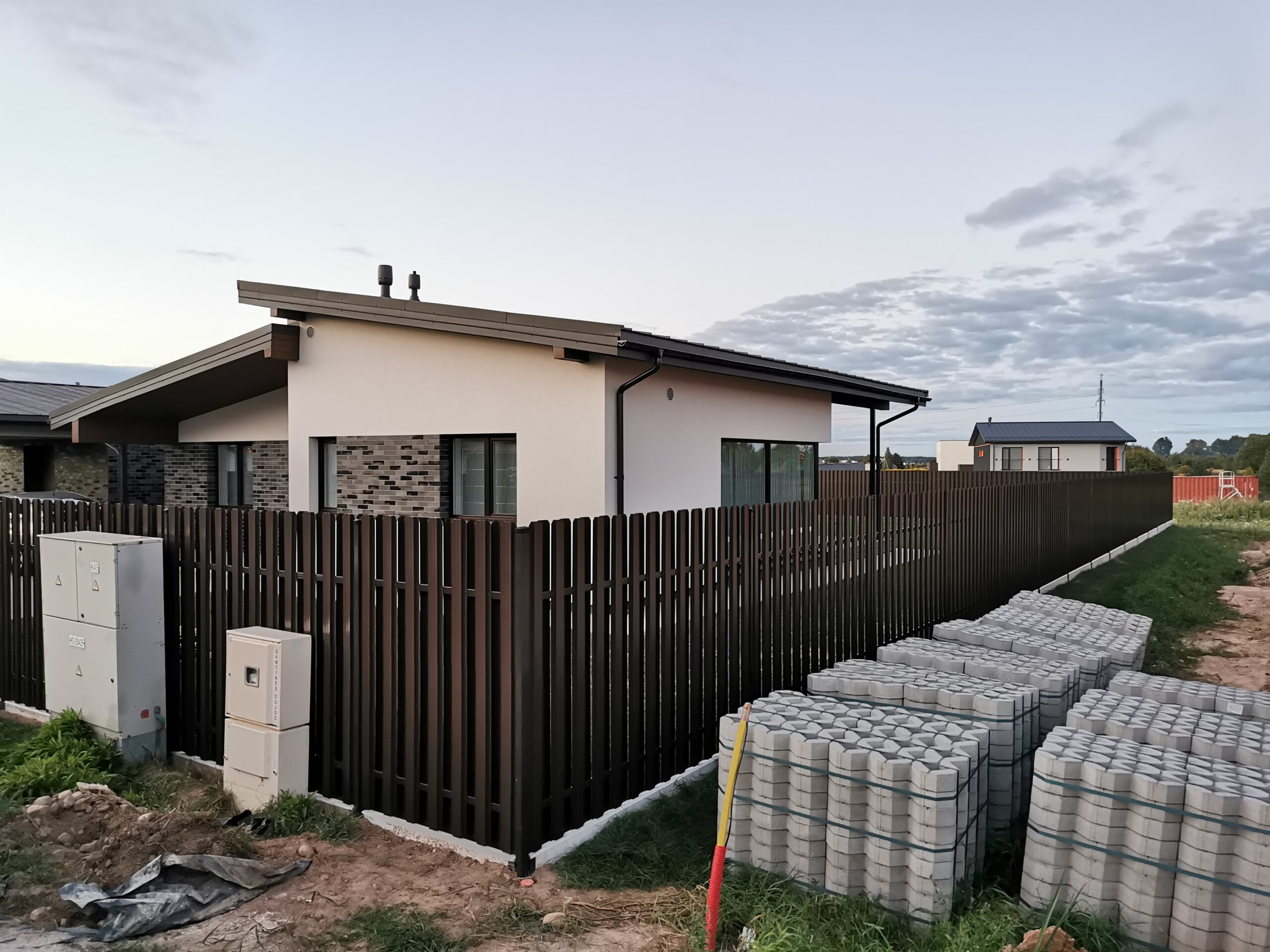 Tvorų montavimo darbai