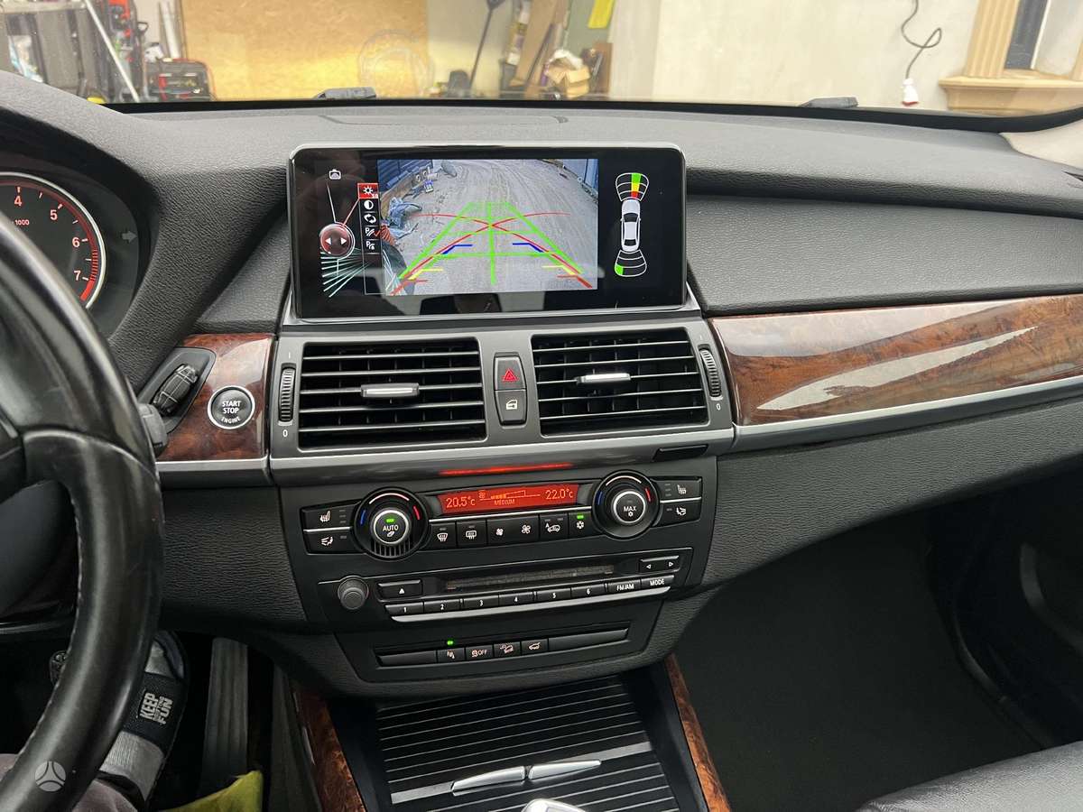 Parduodamas BMW X5 2013/6 3.0 / 225kw benzinas