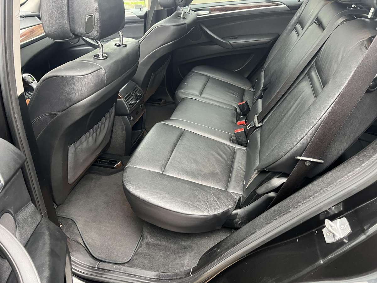 Parduodamas BMW X5 2013/6 3.0 / 225kw benzinas