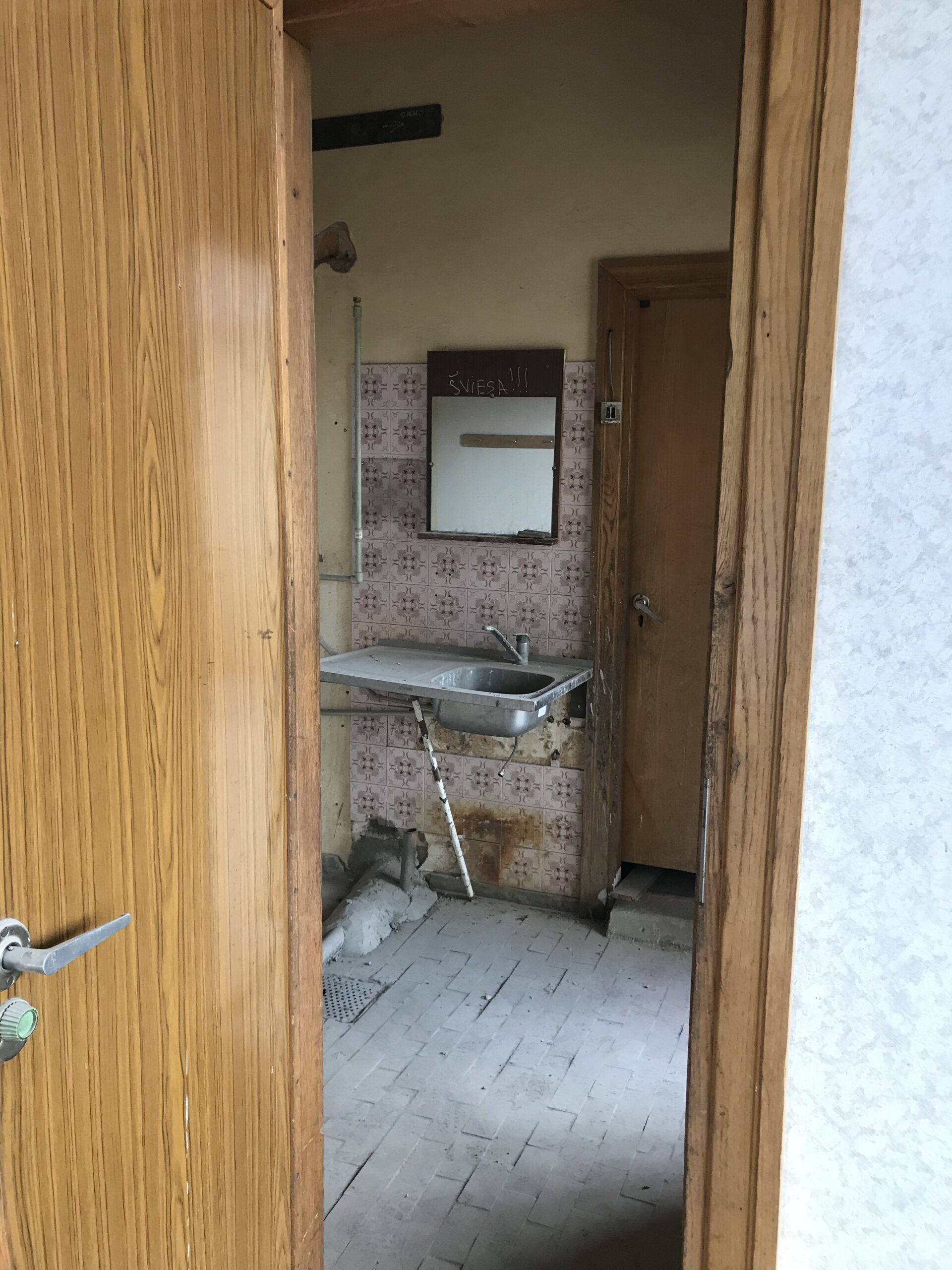 Išnuomojamos nuo 500 iki 1100 kv.m. Gamybinės patalpos 2 aukšte Šilutės pl.