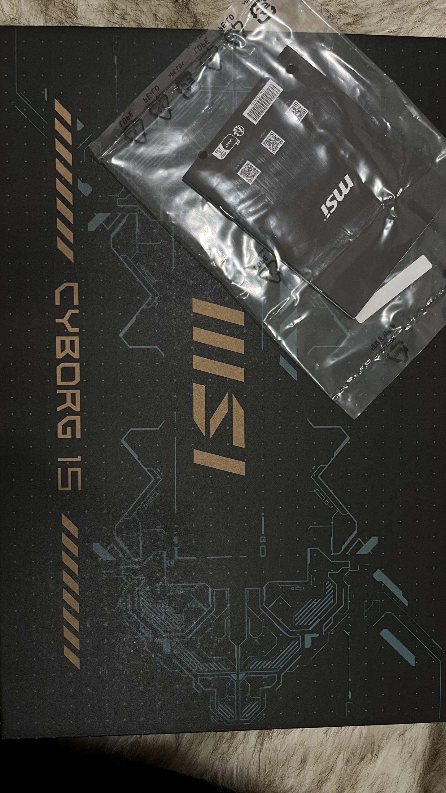 MSI cyborg 15 a12v Laptopas