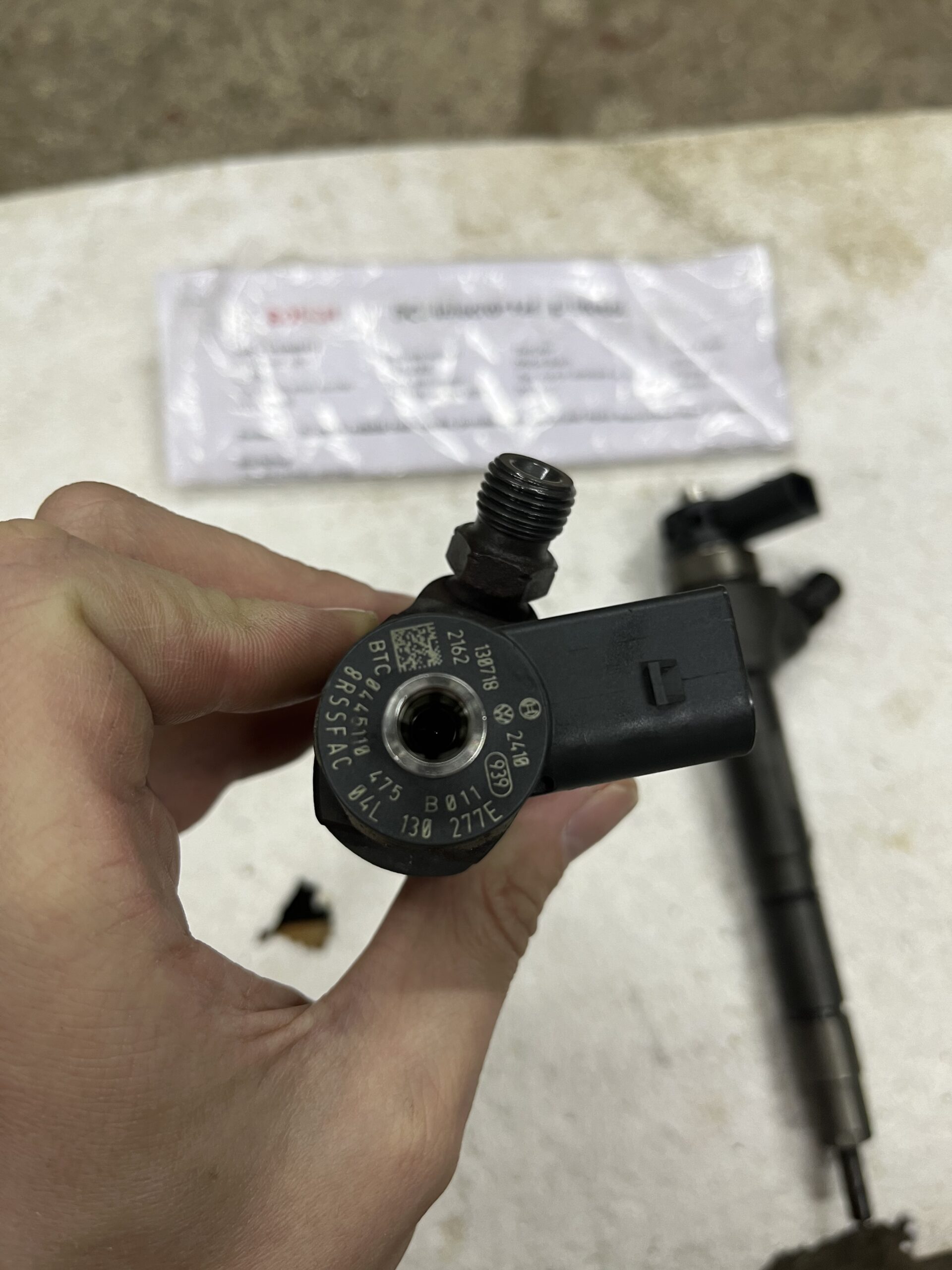 04L130277E , VW/Skoda 2.0 tdi Bosh purkstukai