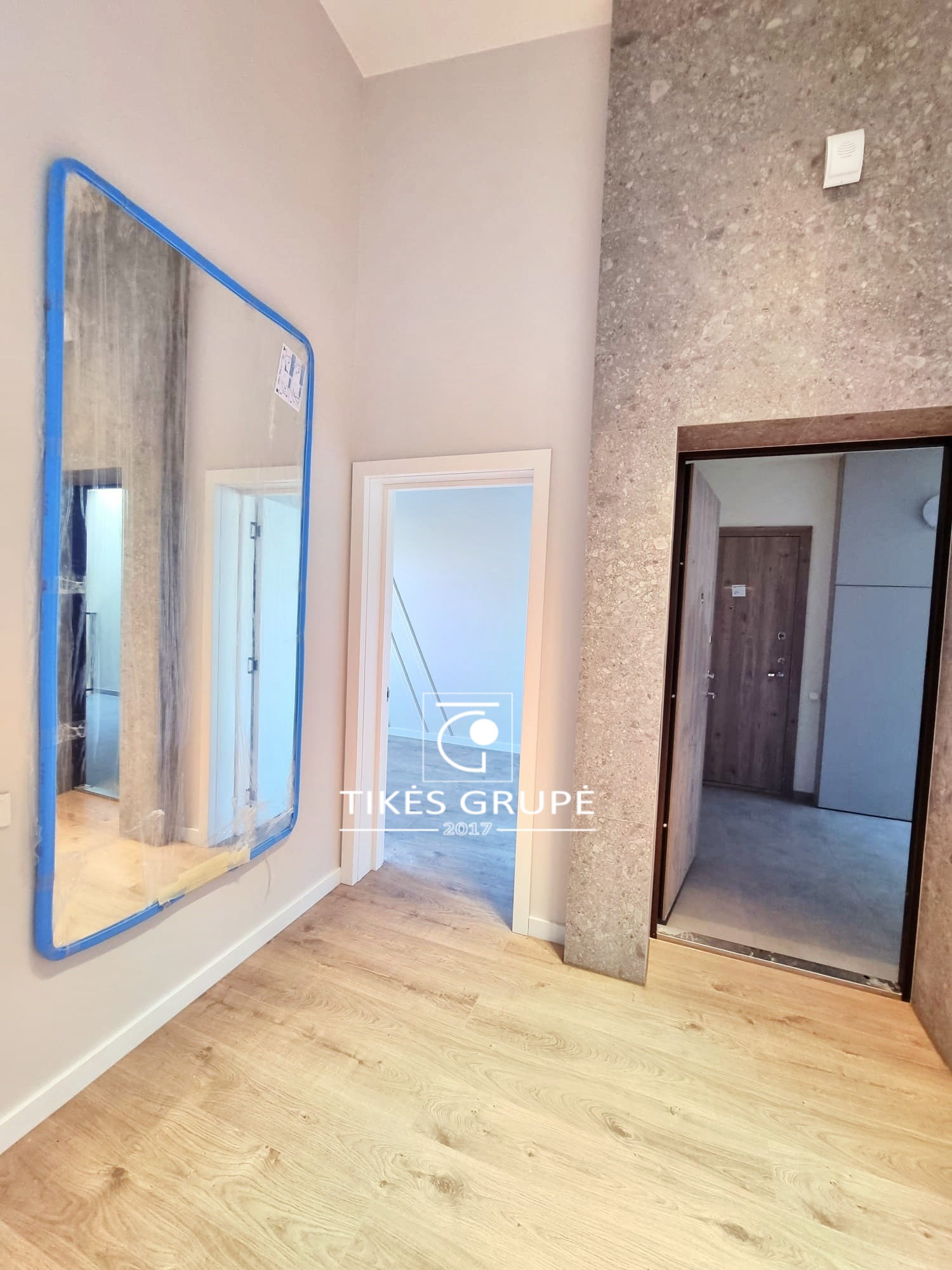 Klaipėdos mieste, rytinėje miesto dalyje, parduodamas erdvus 69.76 kv.m., butas trečiame aukšte.