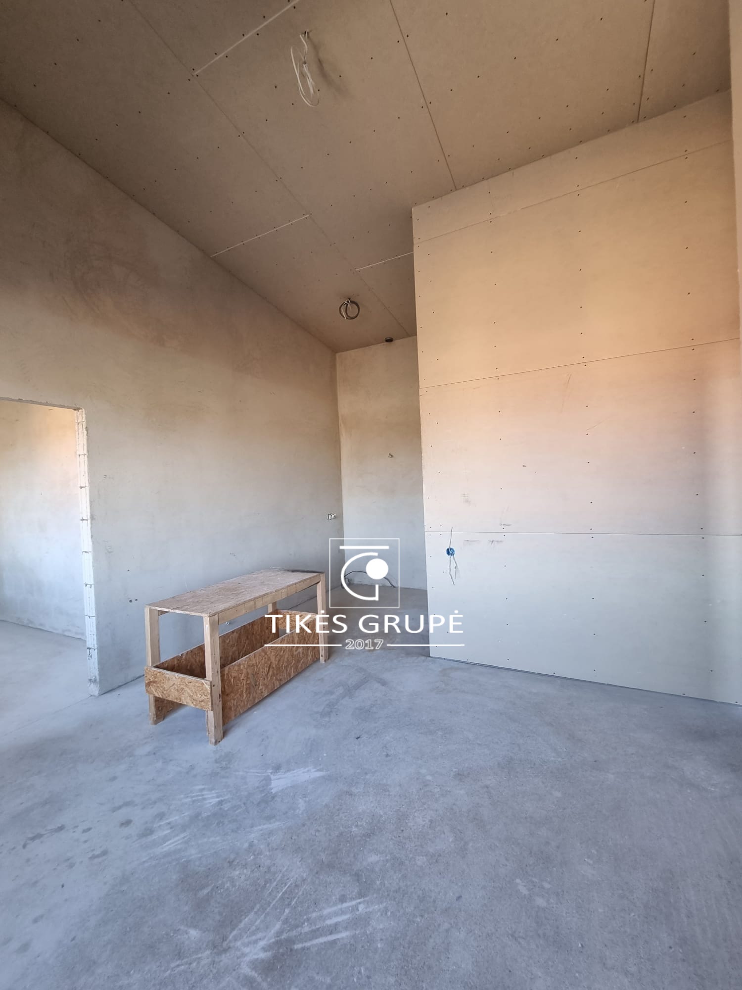 Klaipėdoje parduodamas 3 kambarių butas.