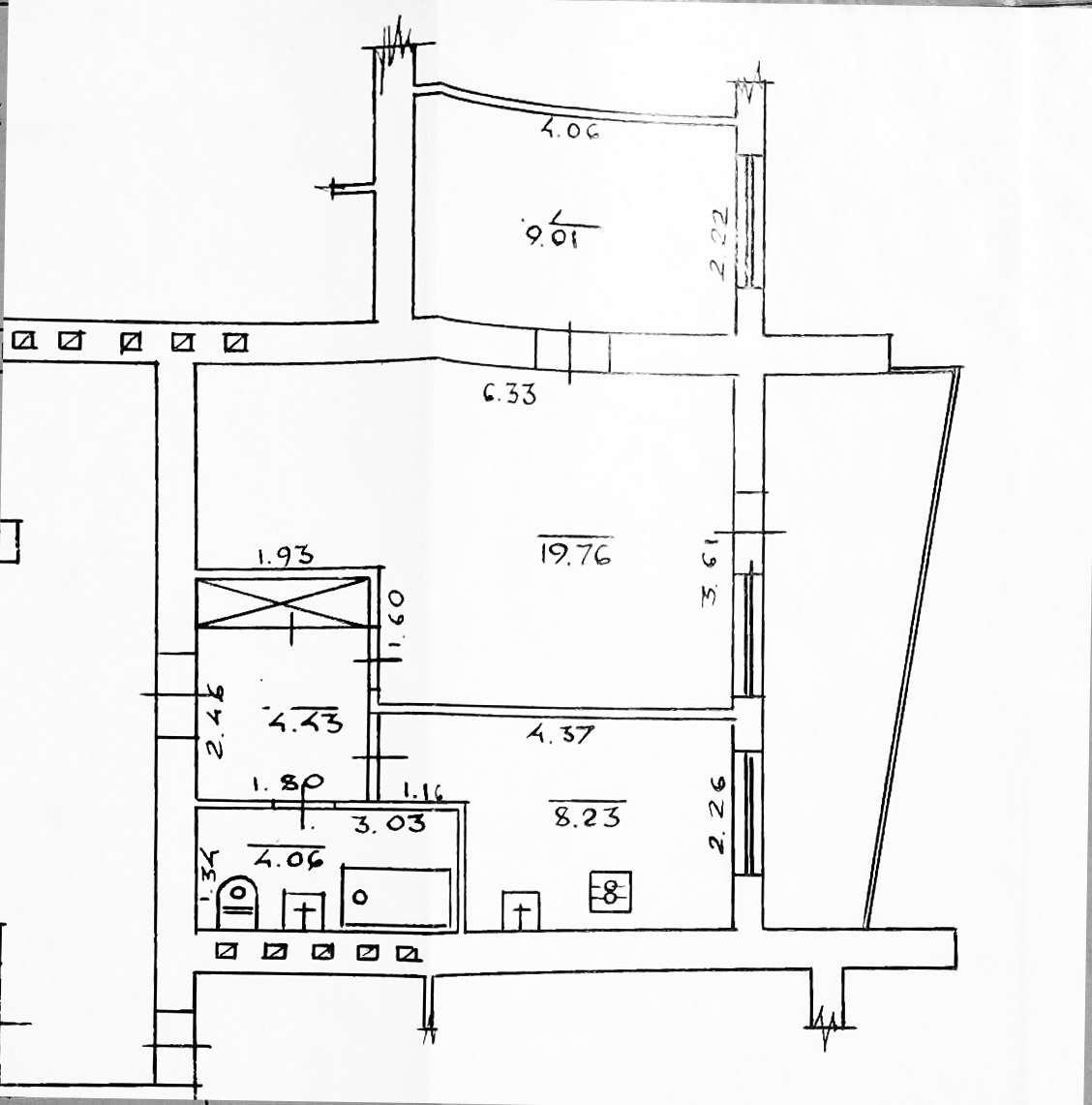 Parduodamas  2 kambarių butas, reikalingas kapitalinis remontas, Beržų g. 25, Panevėžyje.