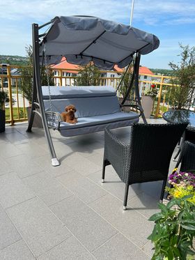 Lauko baldų, gultų paminkštinimų, užuolaidų siuvimas.