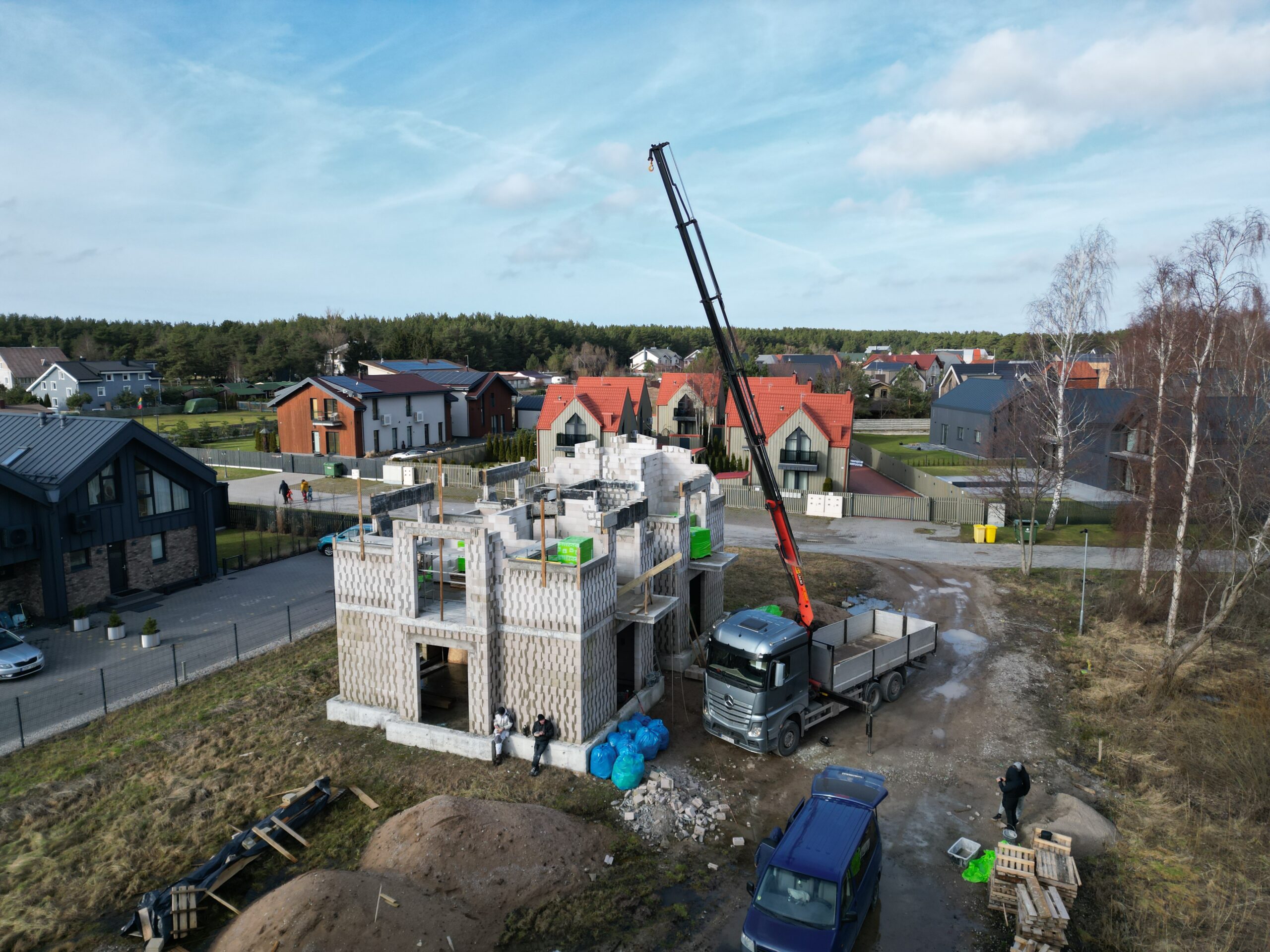 KROVINIŲ PERVEŽIMAS SU FISKARU 15m. ilgio strėlė