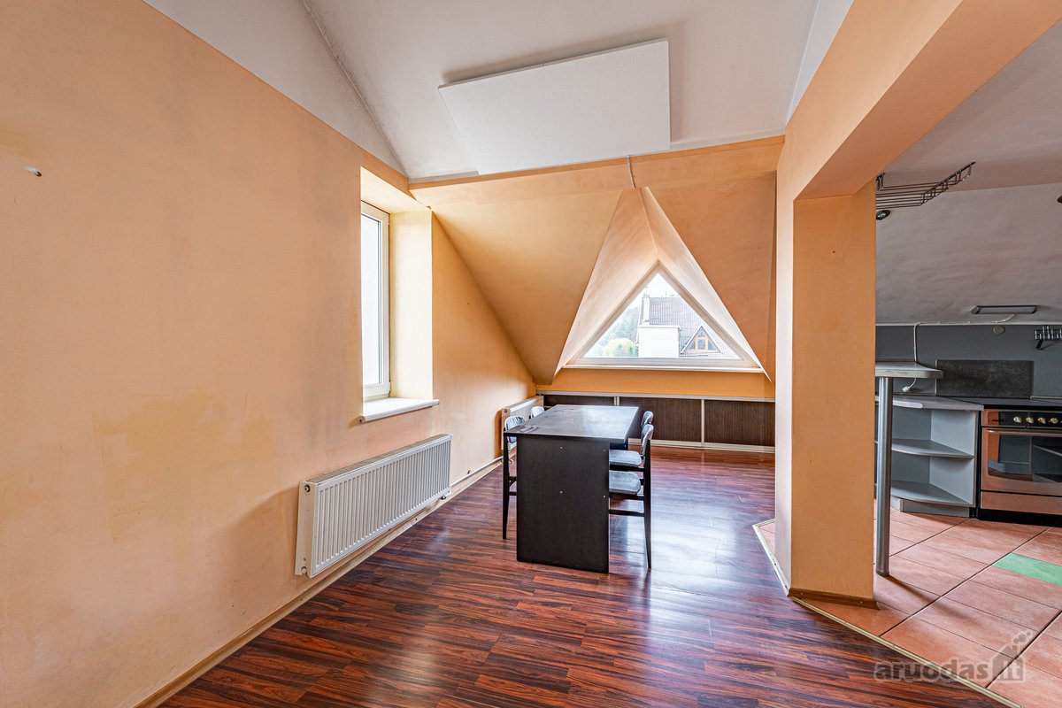 Parduodamas 3 kambarių butas