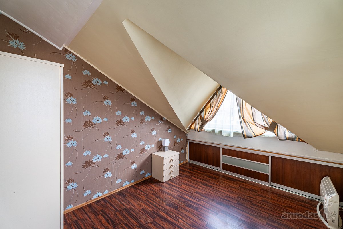 Parduodamas 3 kambarių butas