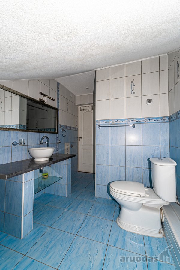 Parduodamas 3 kambarių butas