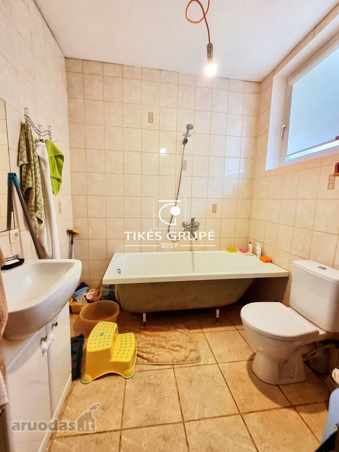 Klaipėdos raj., Derekliuose parduodamas 103 kv.m., mūrinis namas. Sklypas 6 arai.