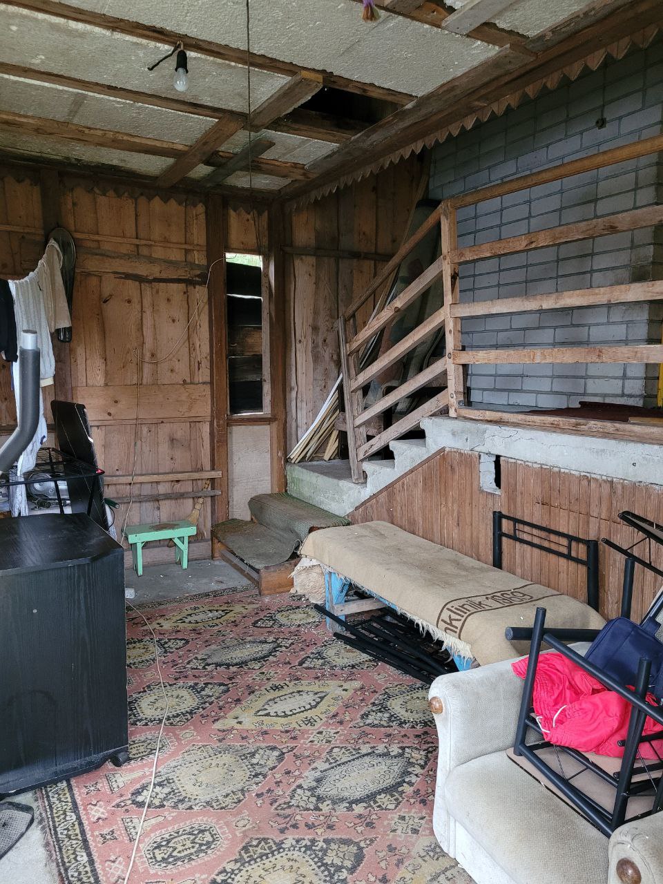 Sodo namas šalia Kauno marių