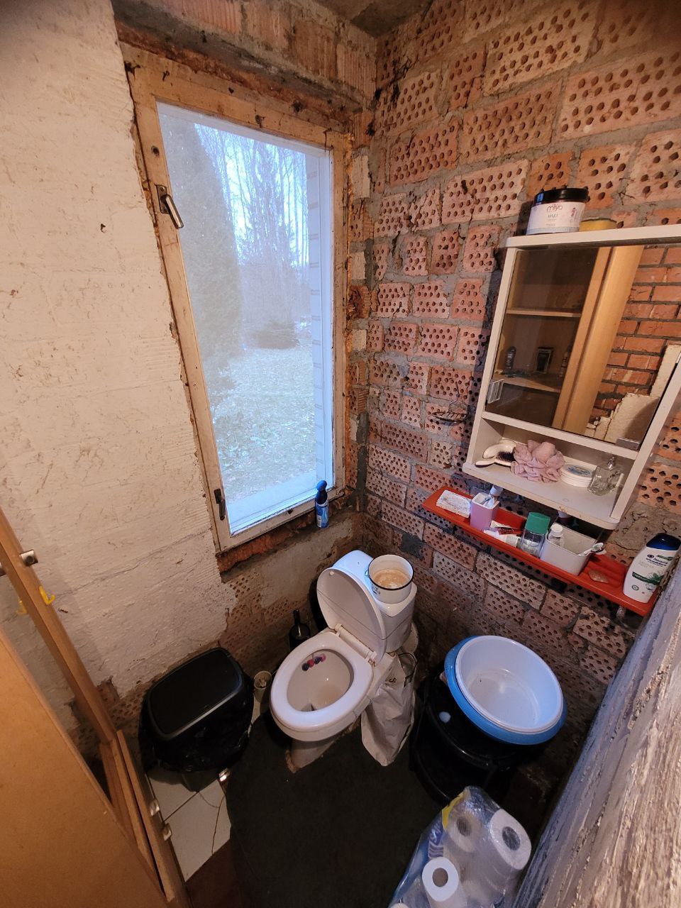 Sodo namas šalia Kauno marių