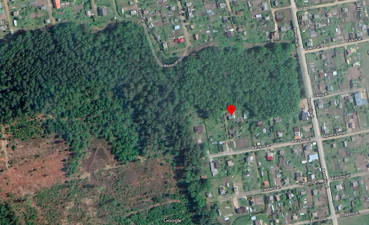 PARDUODAMAS NAMAS ŠALIA MIŠKO