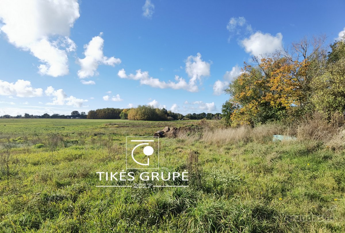 Nuostabiame pamario krašte, 1 km iki Ventės rago ir šalia Šturmų uostelio parduodami 5,16 hektaro žemės ūkio paskirties sklypai. Sutvarkyti žemėtvarkos sutikimai pardavimui.