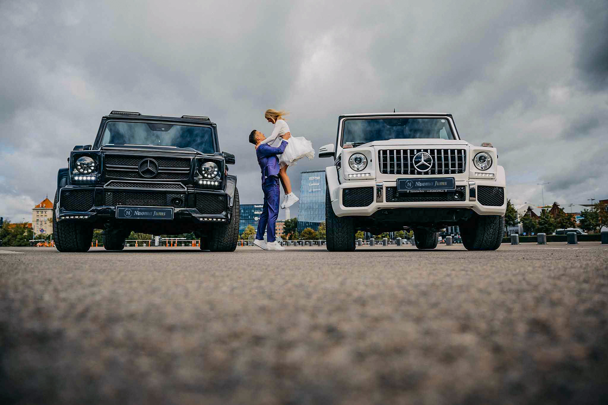 Automobilių nuoma vestuvėms , automobiliai vestuvėms su vairuotoju , prabangių automobilių nuoma