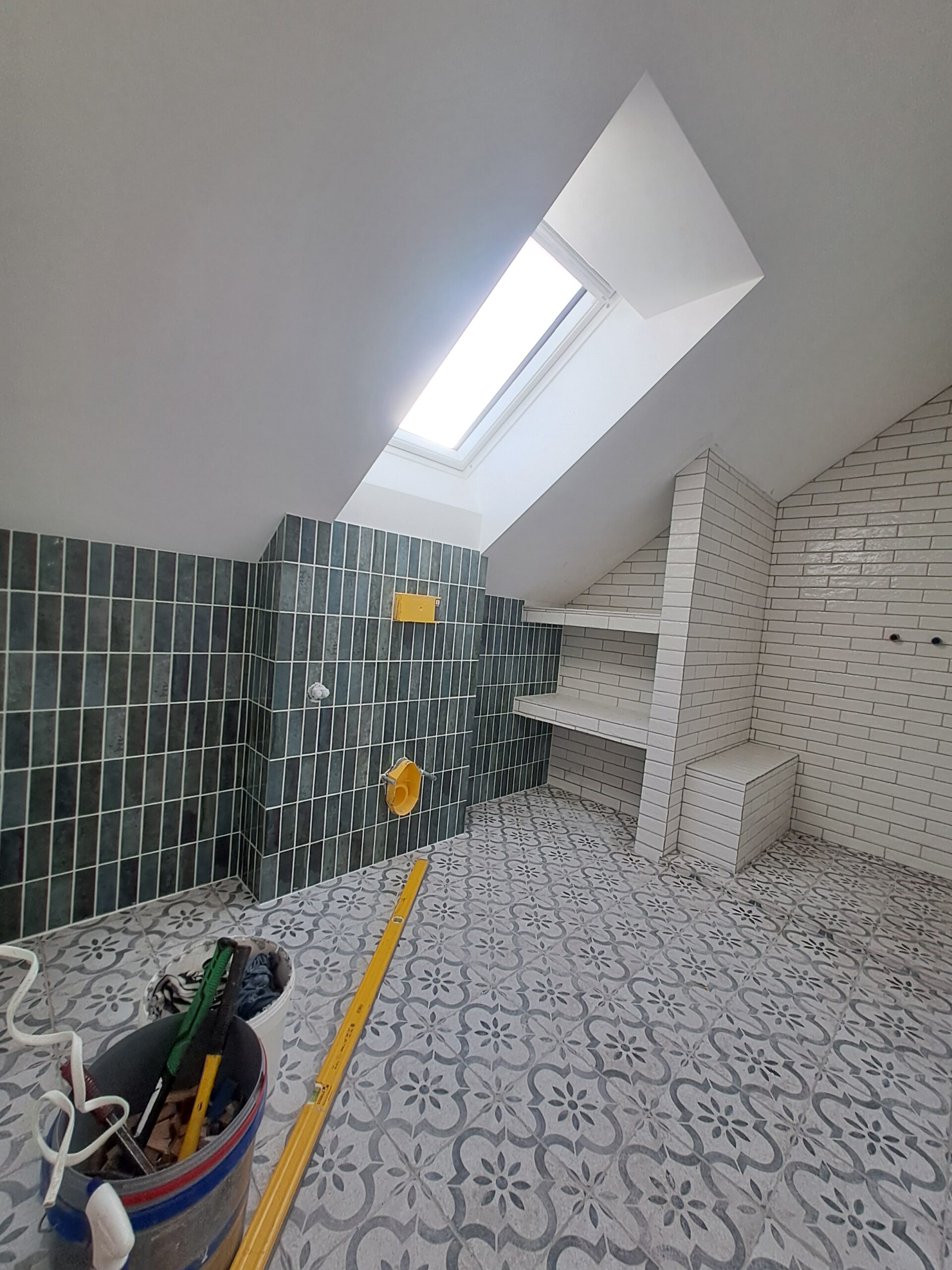 Plytelių klijavimas