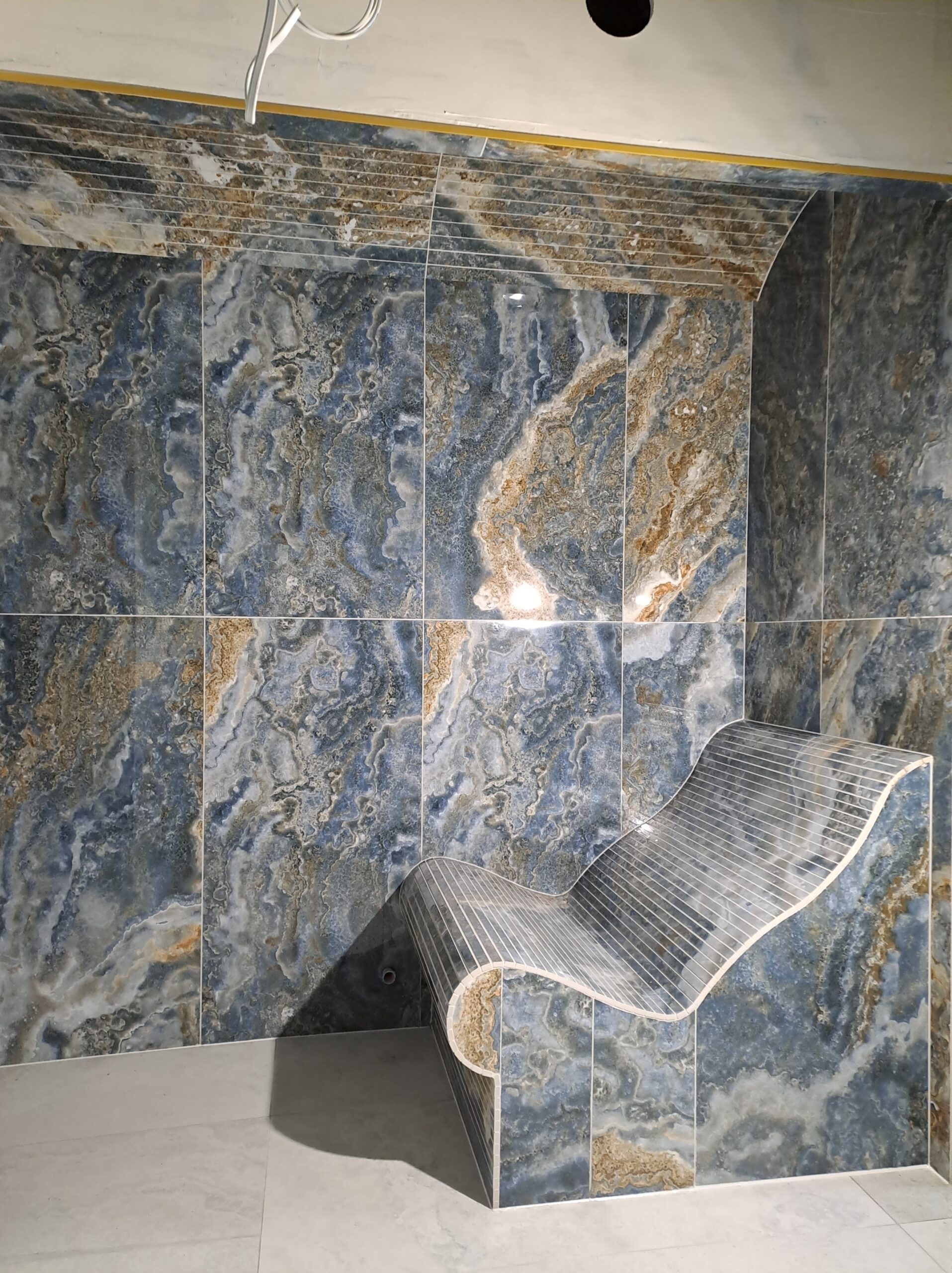 Plytelių klijavimas