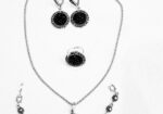 PAPUOŠALŲ rinkinys ELEGANCE, juodų akmenėlių akutė, 25 €