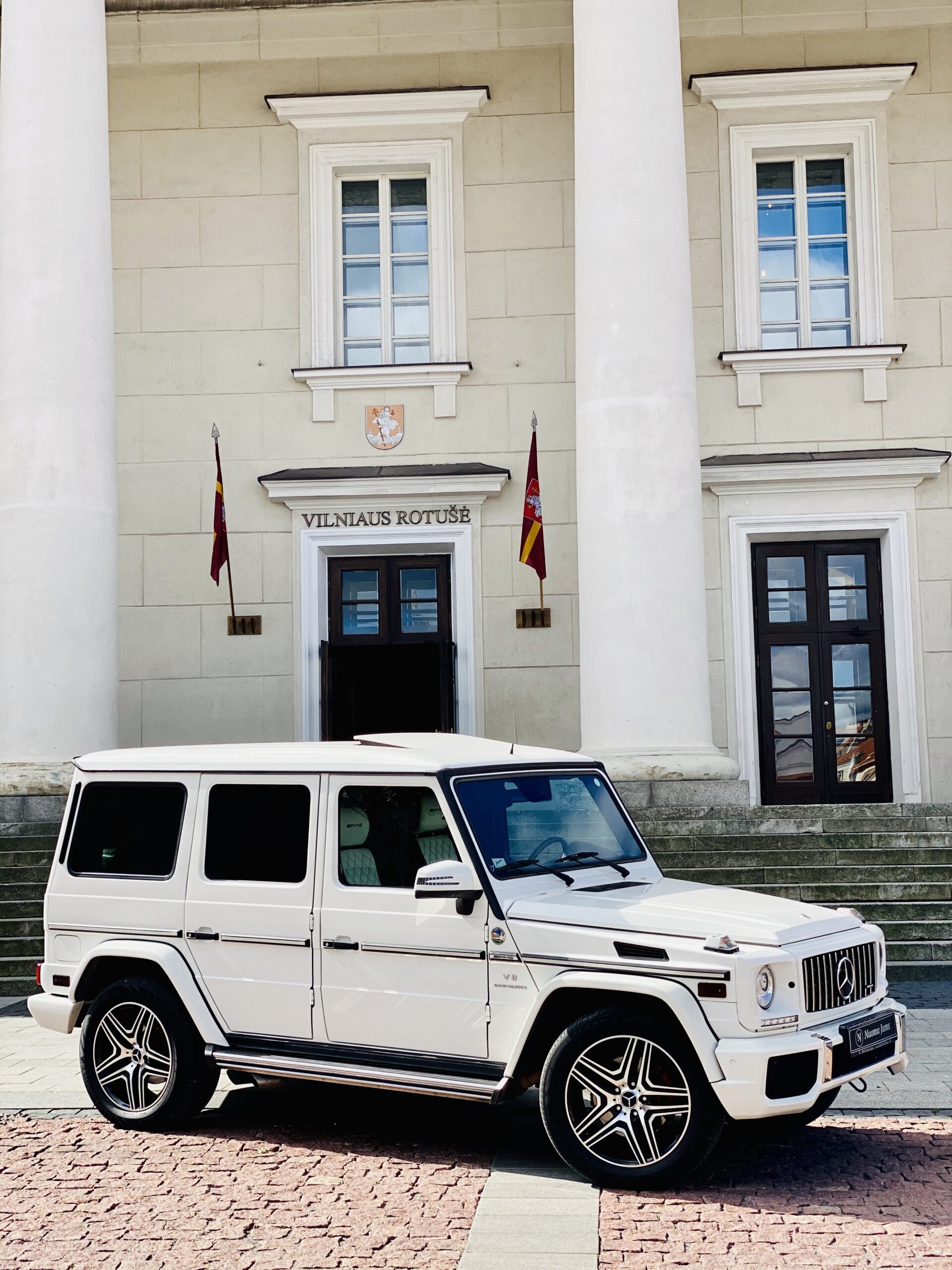 Automobilių nuoma vestuvėms , automobiliai vestuvėms su vairuotoju , prabangių automobilių nuoma