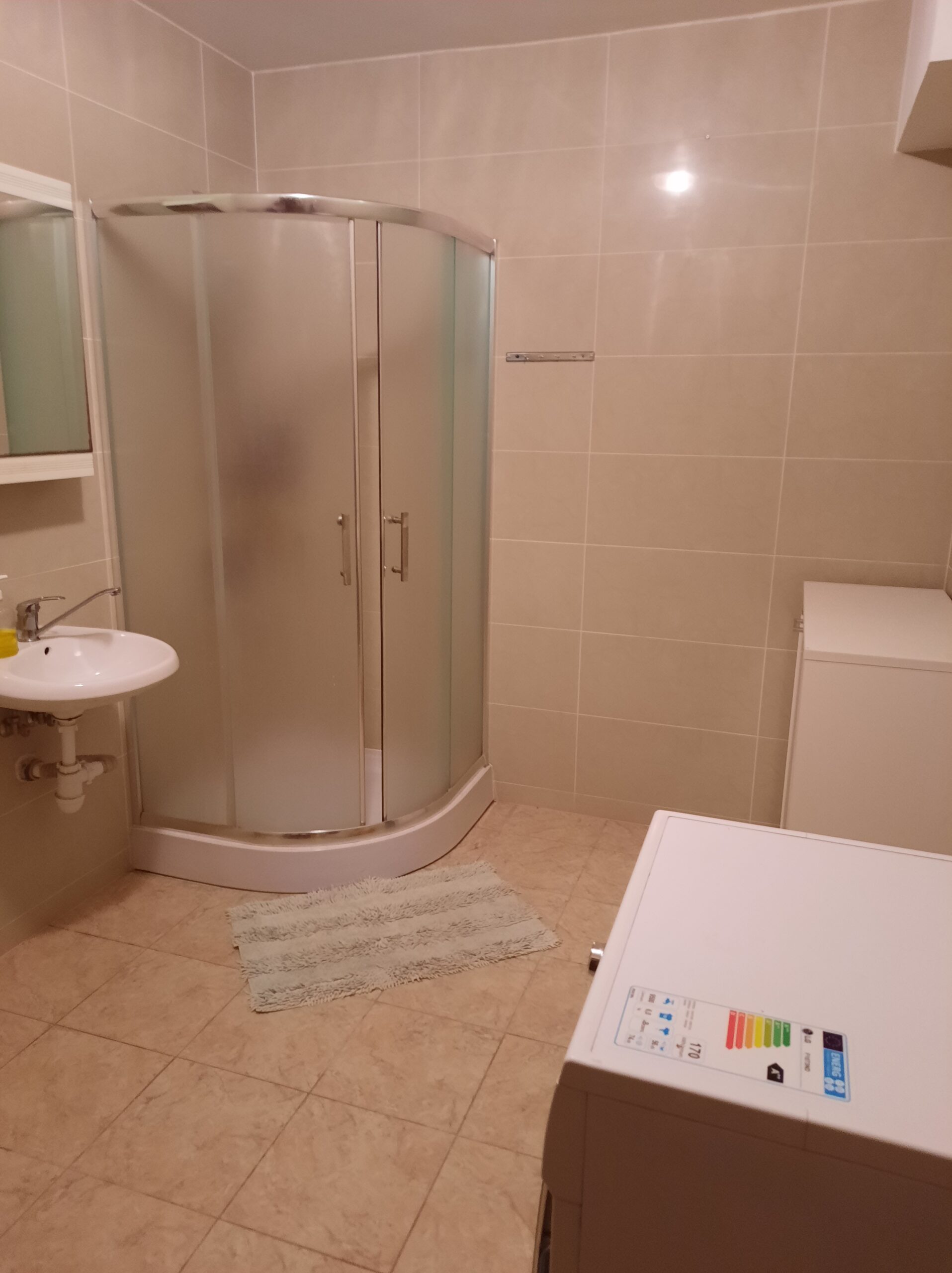 2 Kambarių ilgalaikei nuomai naujame name