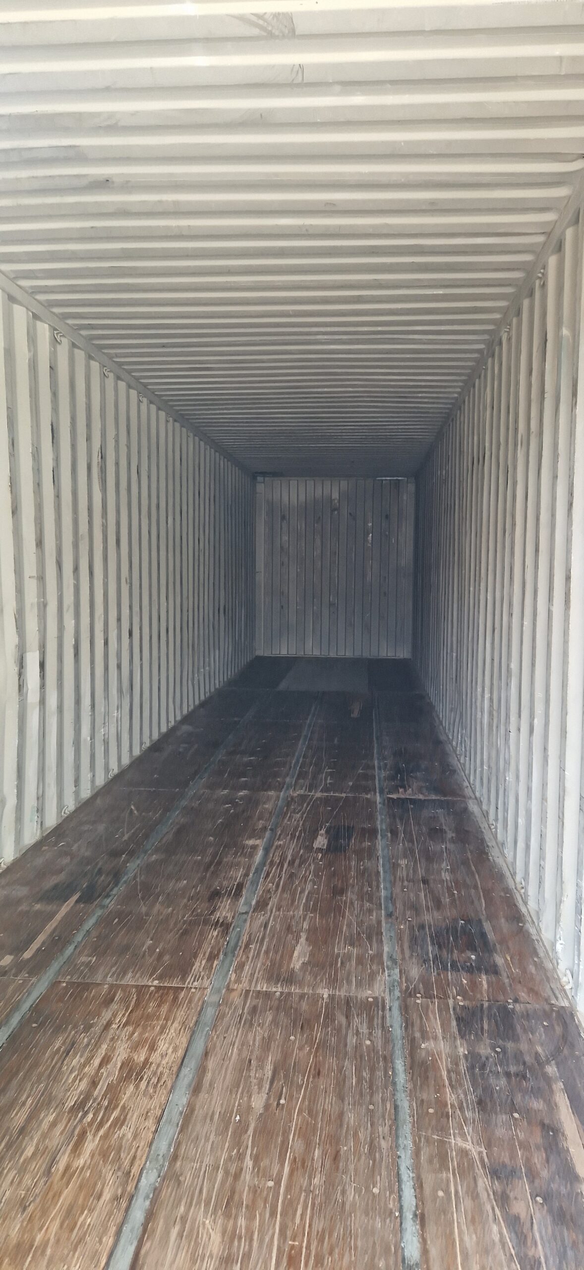 Jūriniai konteineriai – tinkami garažui