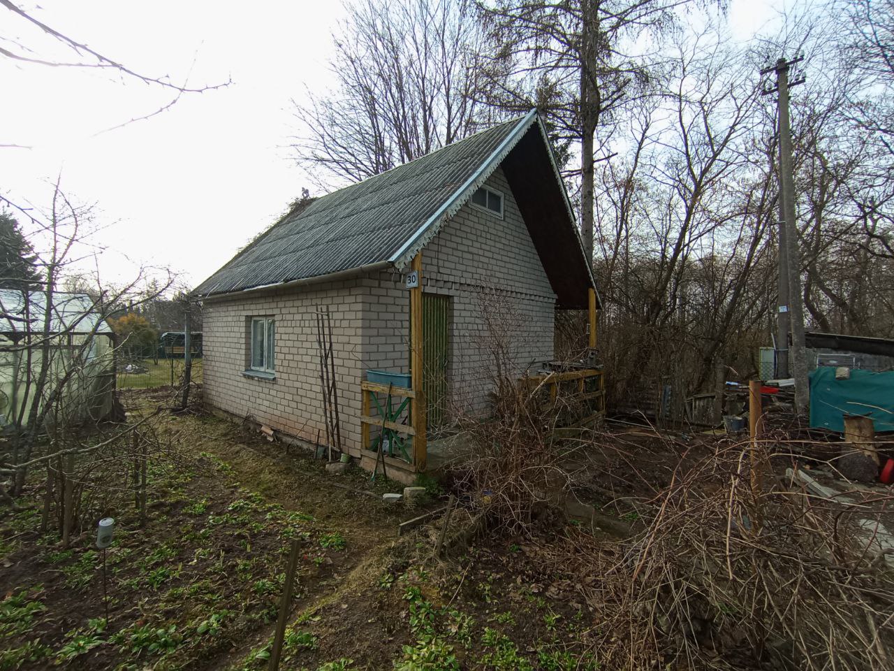 Parduodamas sodo sklypas su namuku